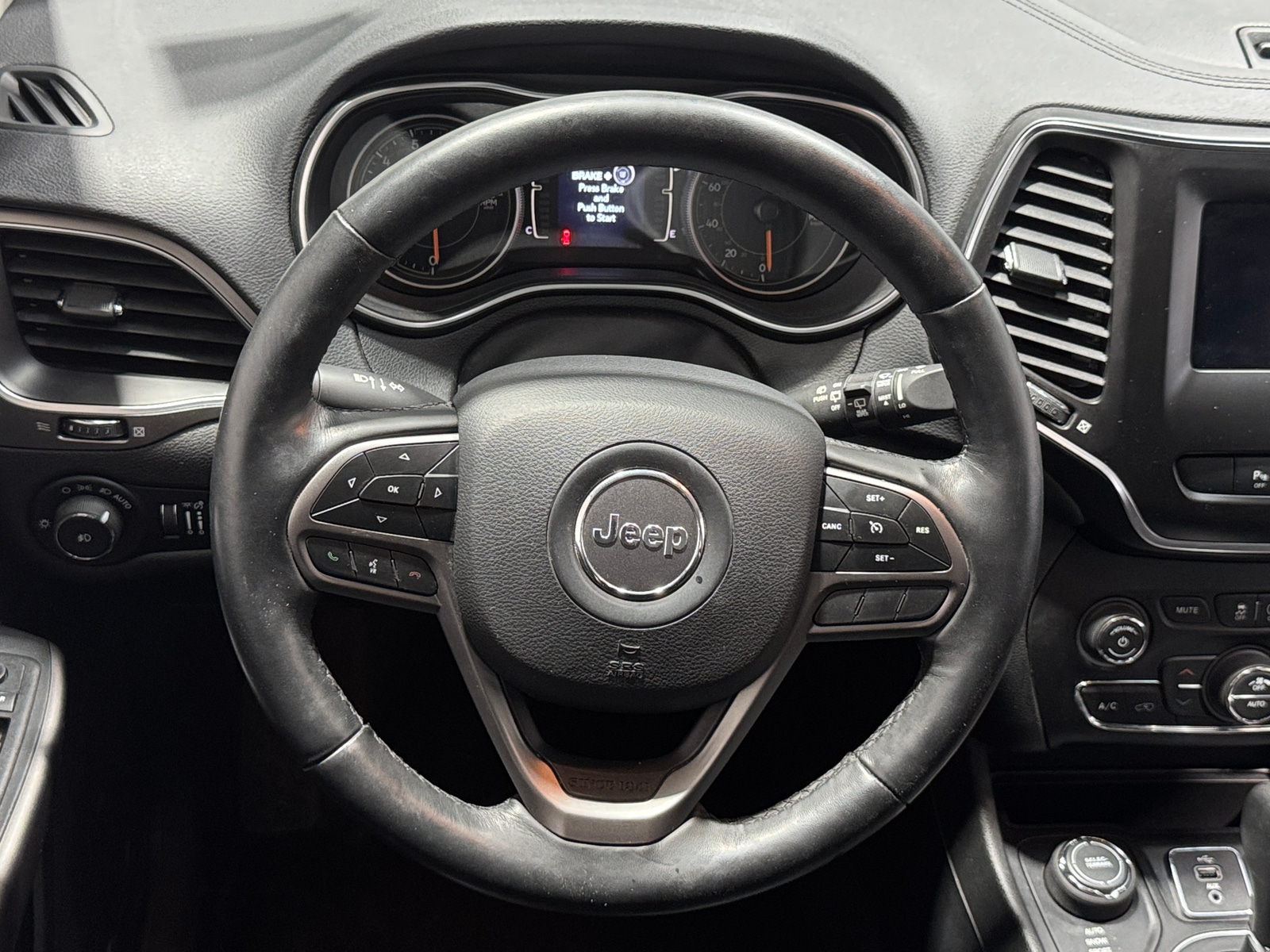 Thumbnail: 2019 Jeep Cherokee - 5