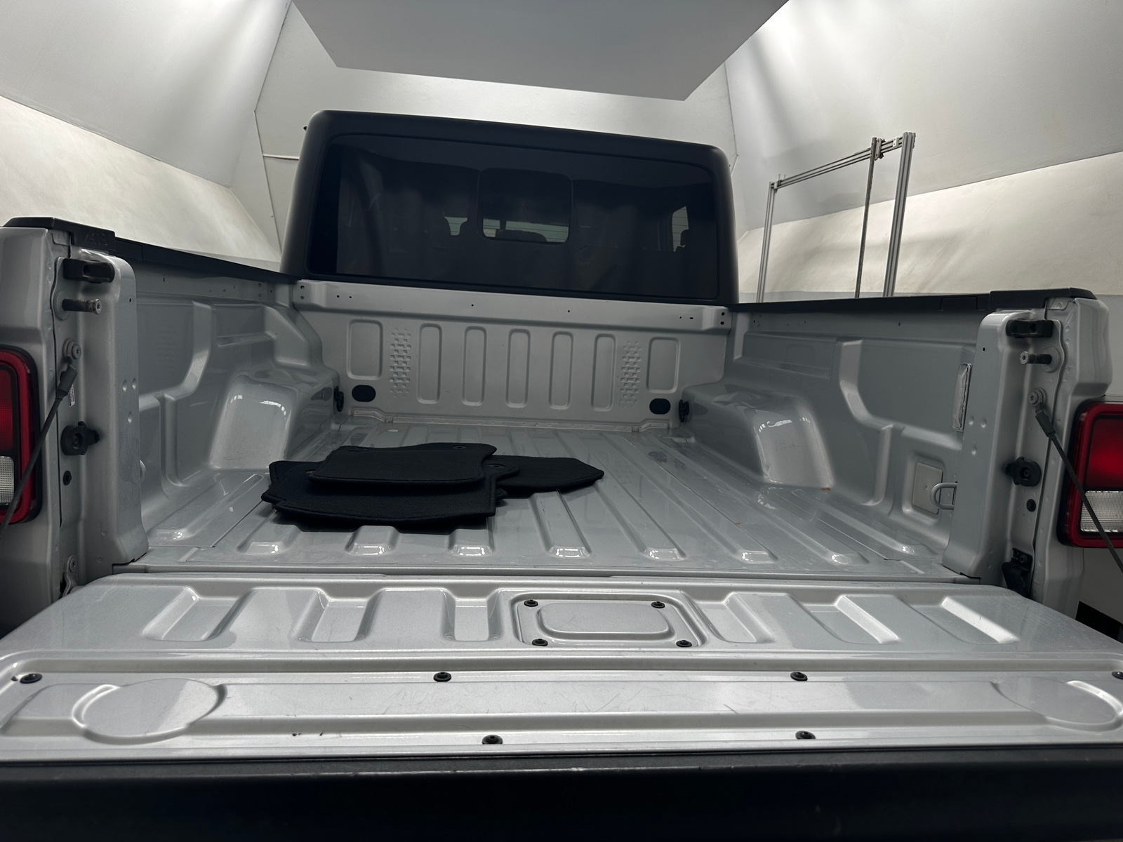 Thumbnail: 2022 Jeep Gladiator - 7