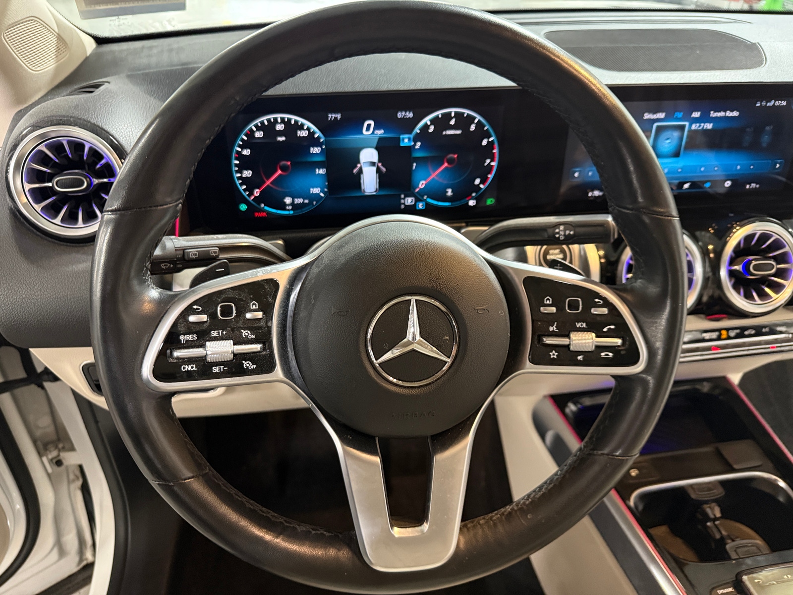 Thumbnail: 2022 Mercedes-Benz GLB - 4