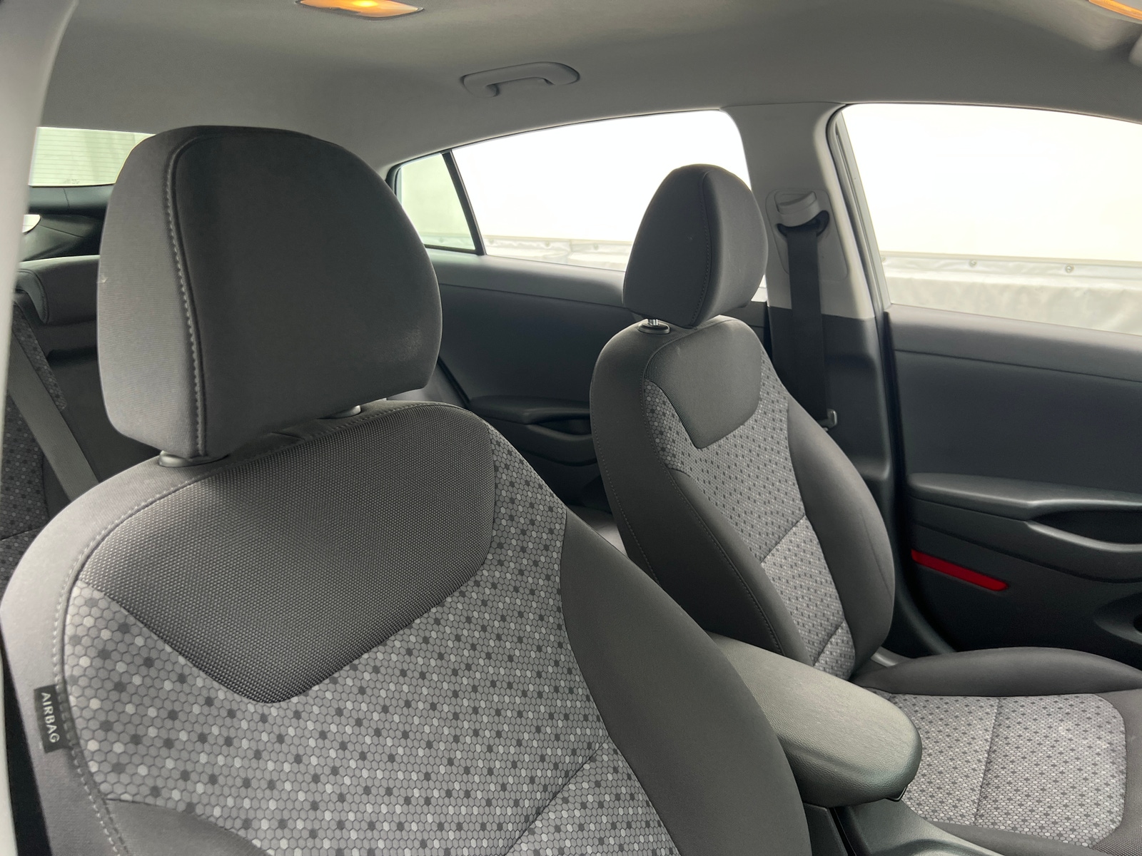 Thumbnail: 2019 Hyundai Ioniq - 2