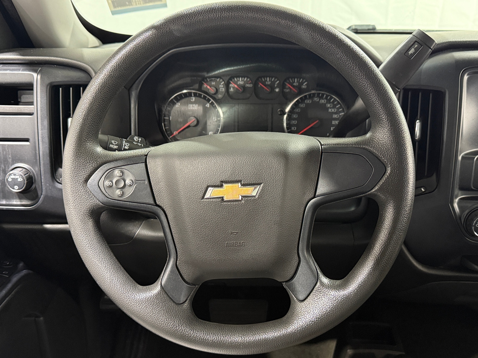 Thumbnail: 2018 Chevrolet Silverado 1500 - 5