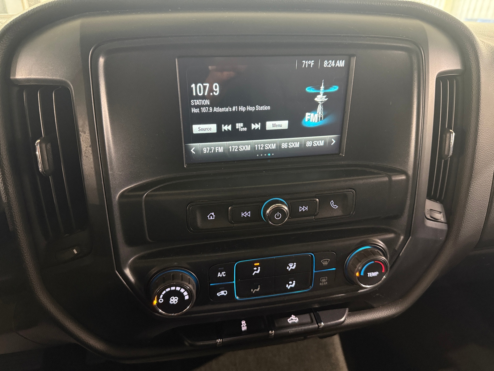 Thumbnail: 2018 Chevrolet Silverado 1500 - 4