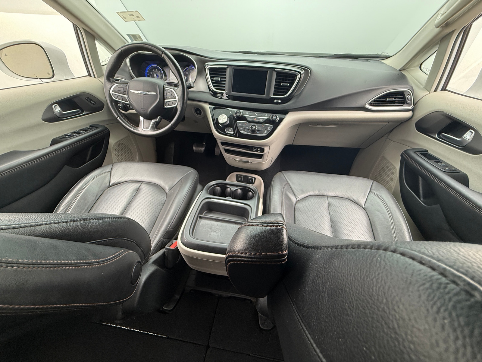 Thumbnail: 2020 Chrysler Pacifica - 2