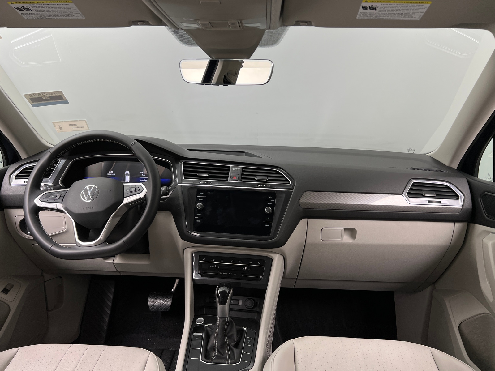 Thumbnail: 2024 Volkswagen Tiguan - 2