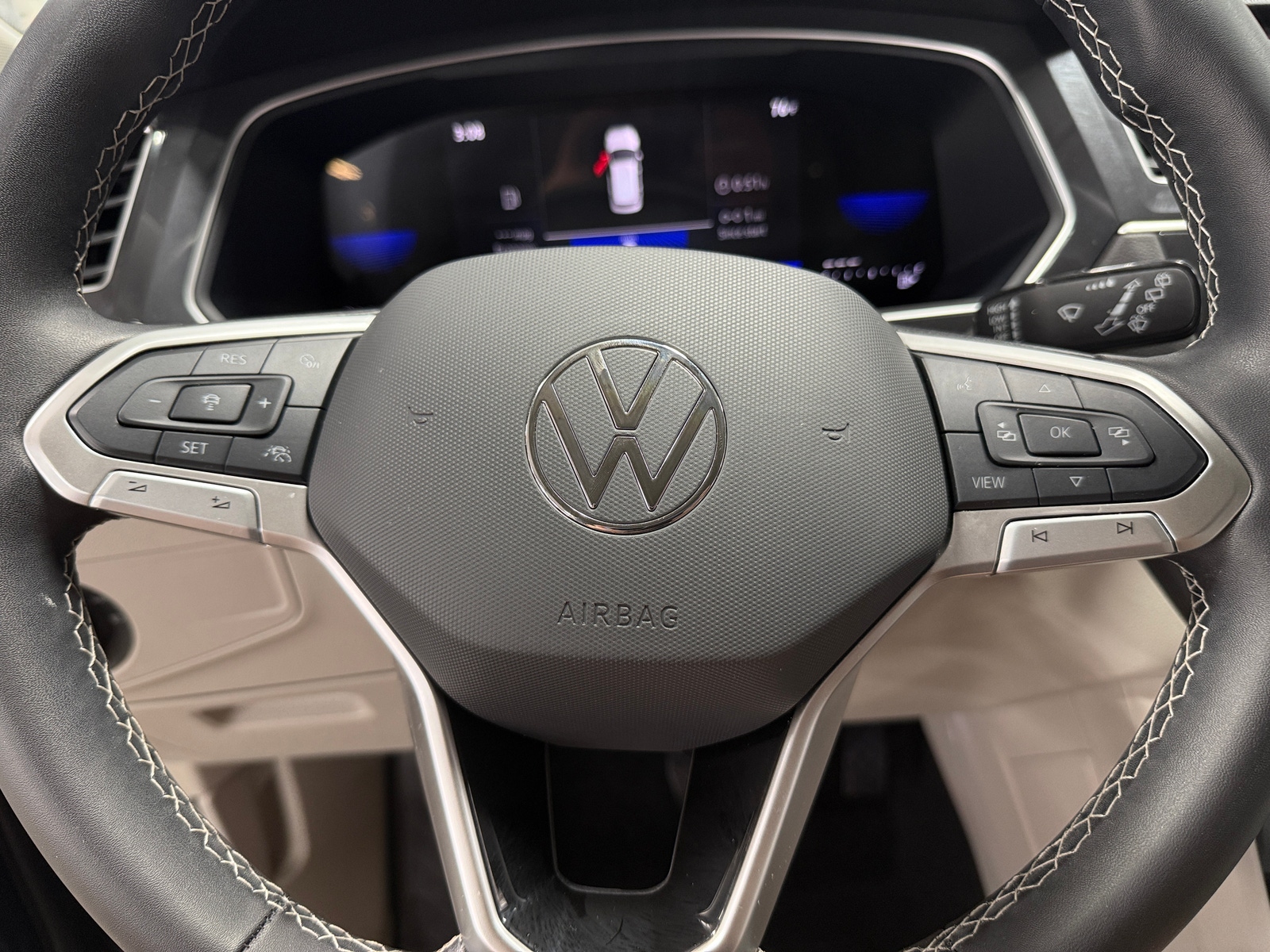 Thumbnail: 2024 Volkswagen Tiguan - 4