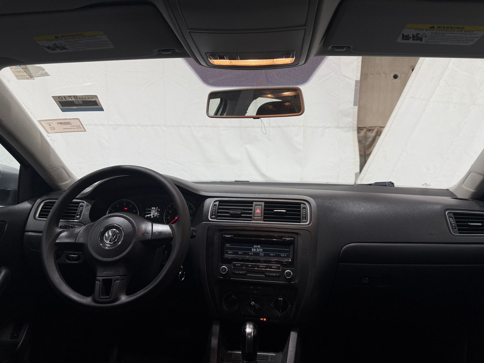 Thumbnail: 2014 Volkswagen Jetta - 3