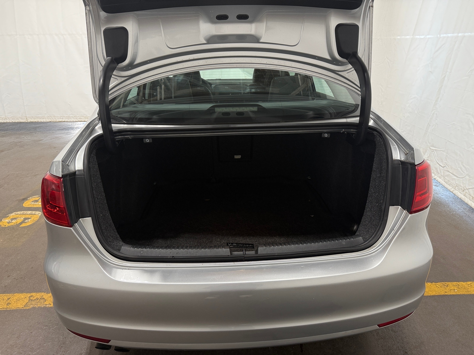 Thumbnail: 2014 Volkswagen Jetta - 6