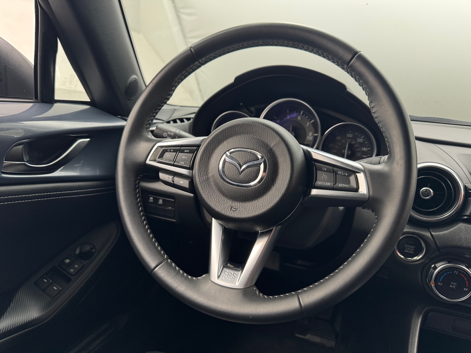 Thumbnail: 2021 Mazda MX-5 Miata - 4