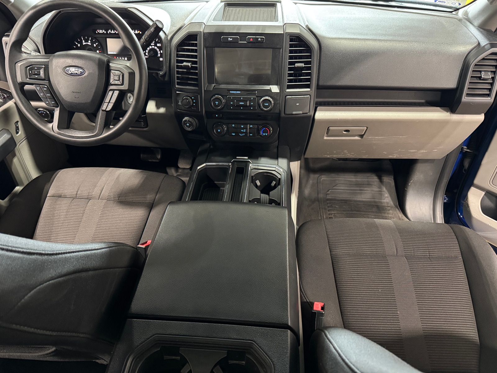 Thumbnail: 2018 Ford Econoline - 3