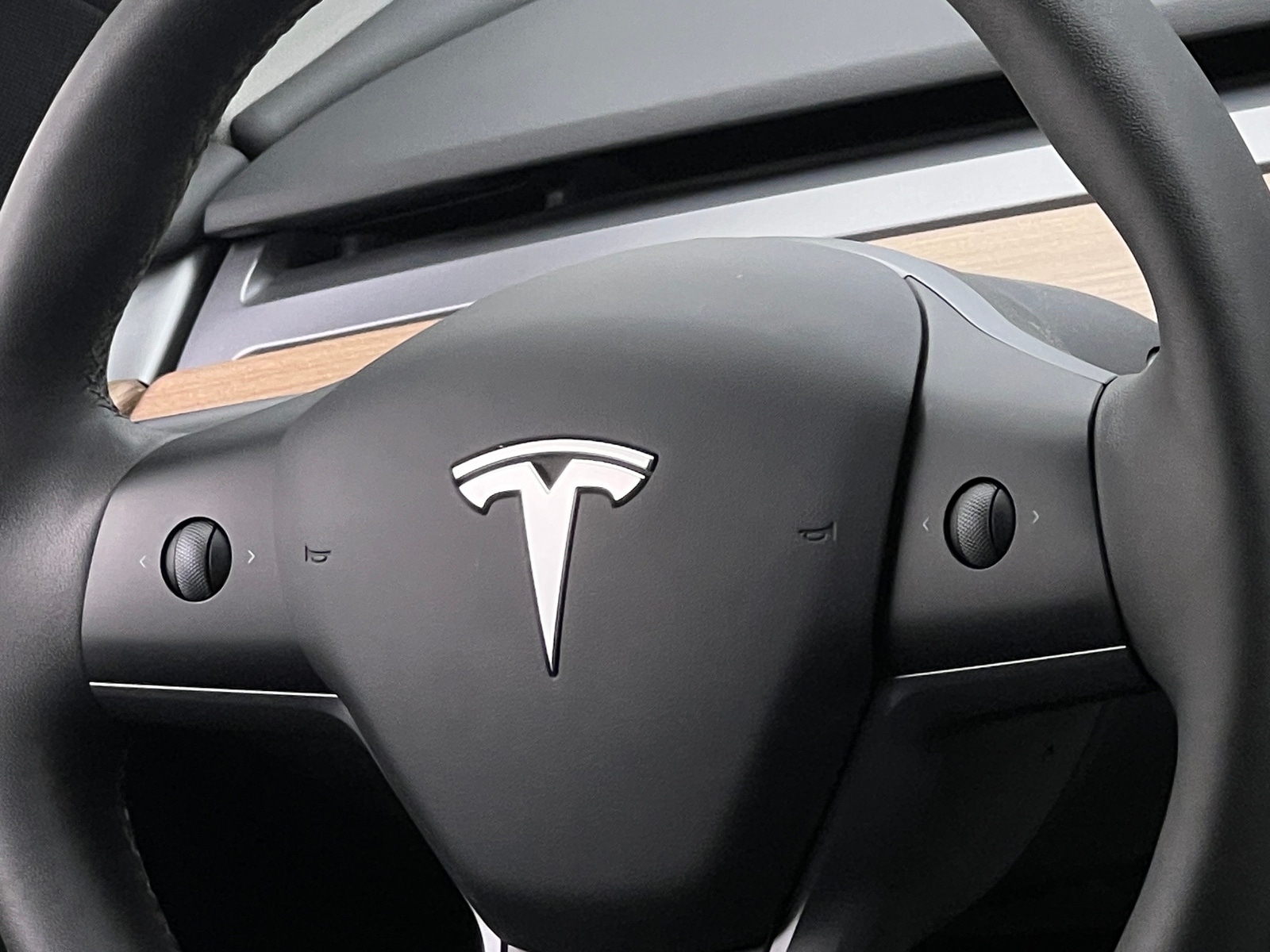 Thumbnail: 2023 Tesla Model Y - 4