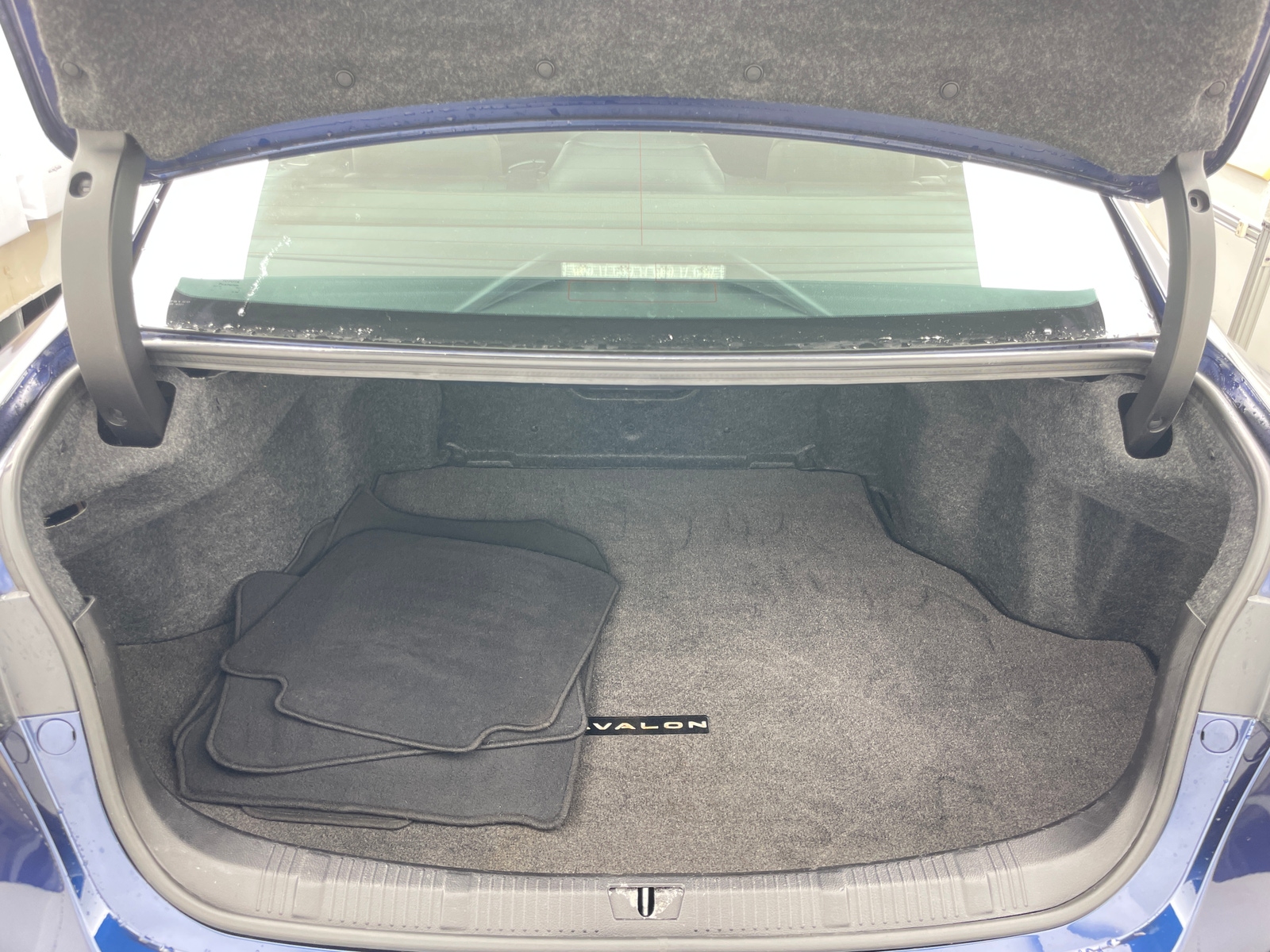Thumbnail: 2013 Toyota Avalon - 6