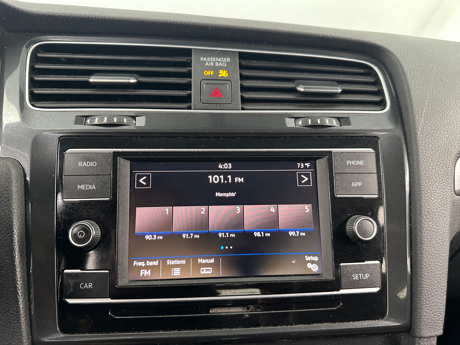 Thumbnail: 2019 Volkswagen Golf - 4