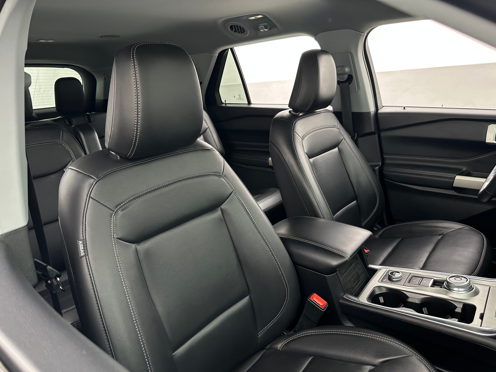 Thumbnail: 2022 Ford Explorer - 2
