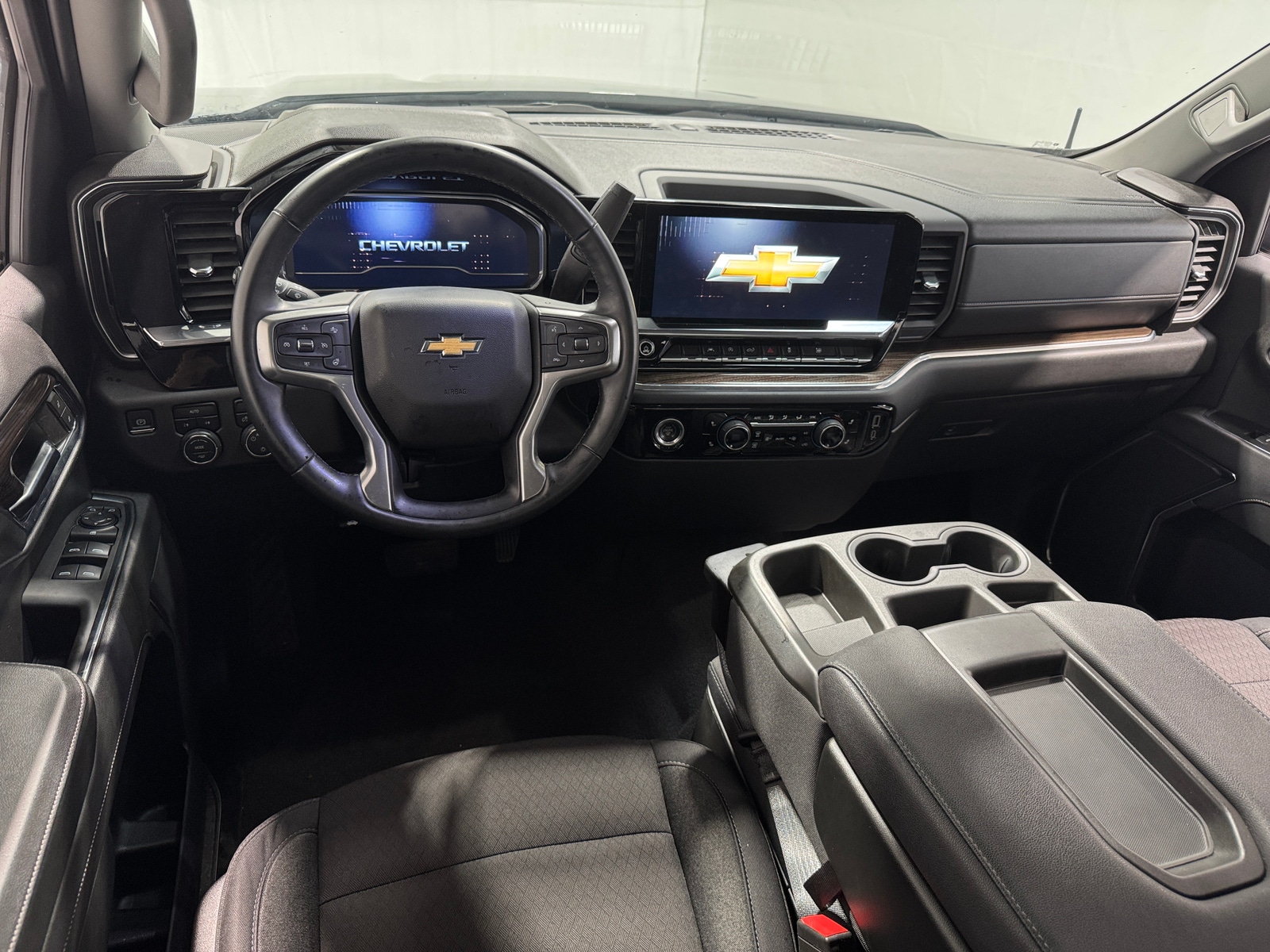 Thumbnail: 2024 Chevrolet Silverado 1500 - 3