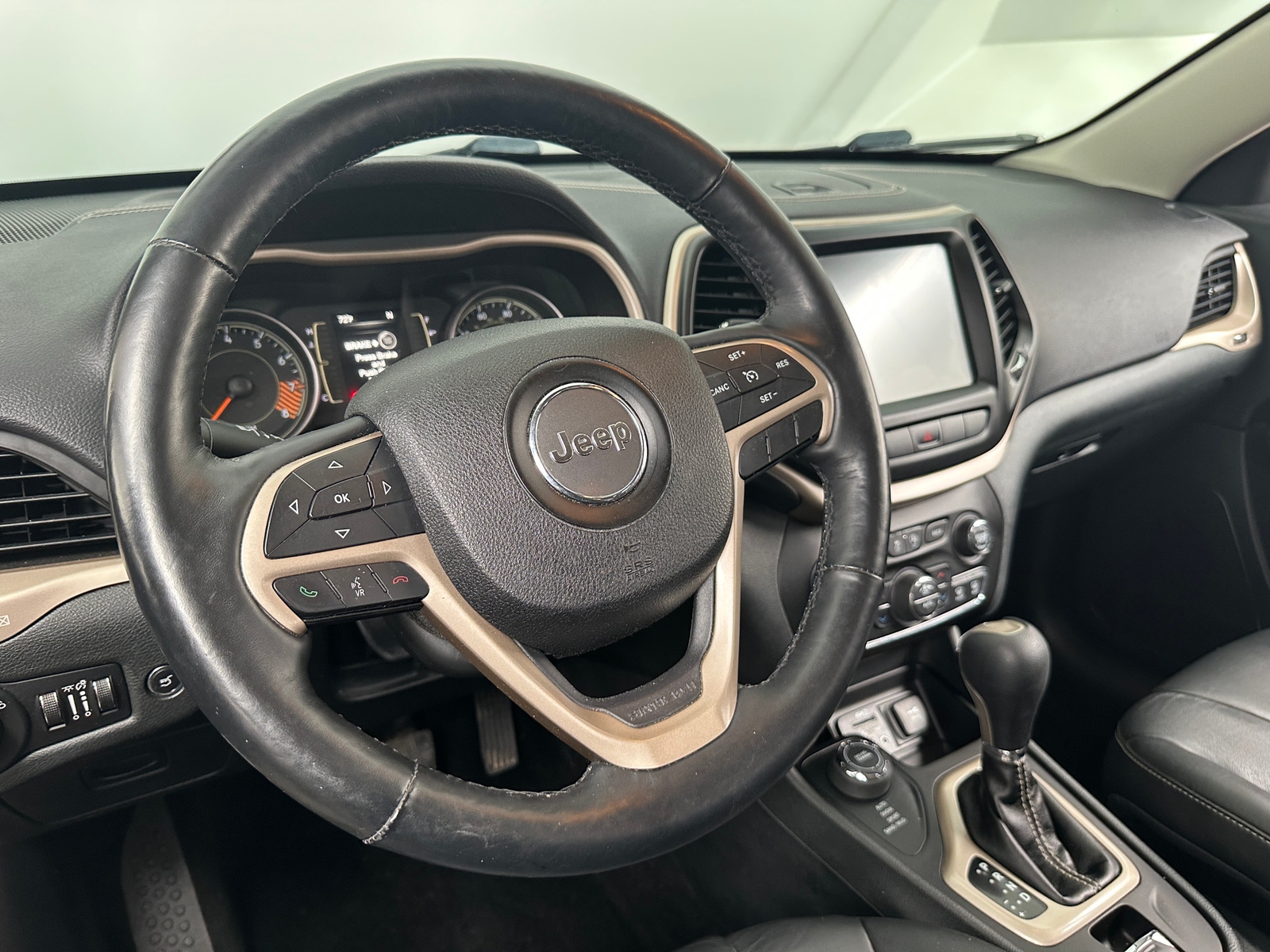 Thumbnail: 2015 Jeep Cherokee - 5