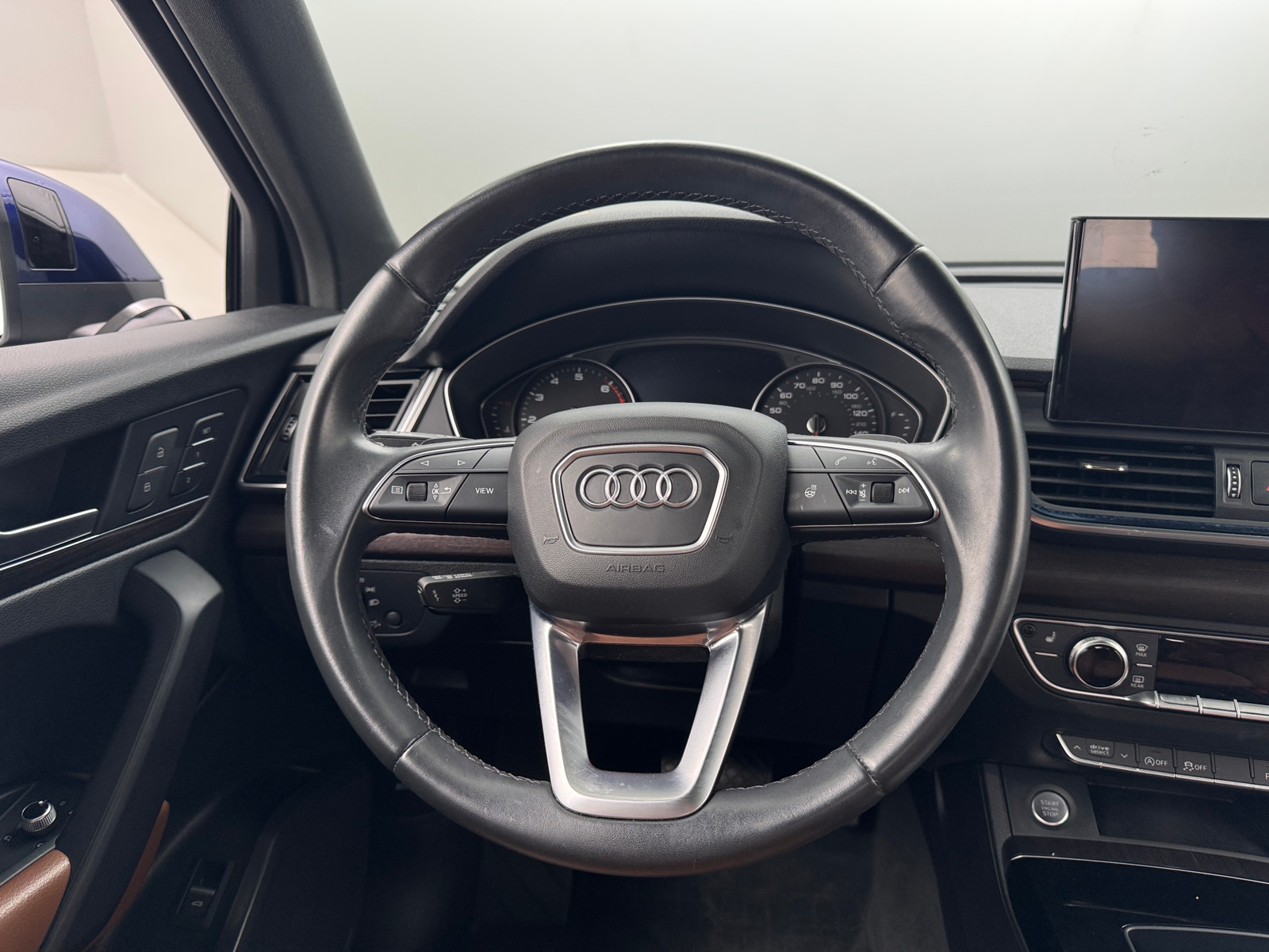 Thumbnail: 2022 Audi Q5 - 4