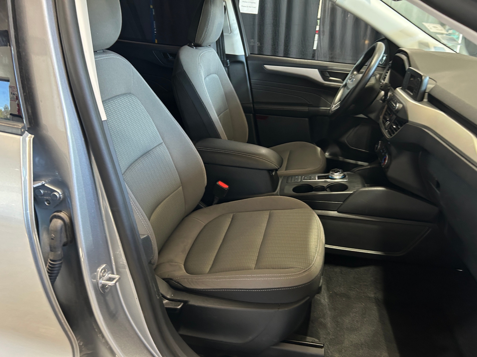 Thumbnail: 2021 Ford Escape - 2