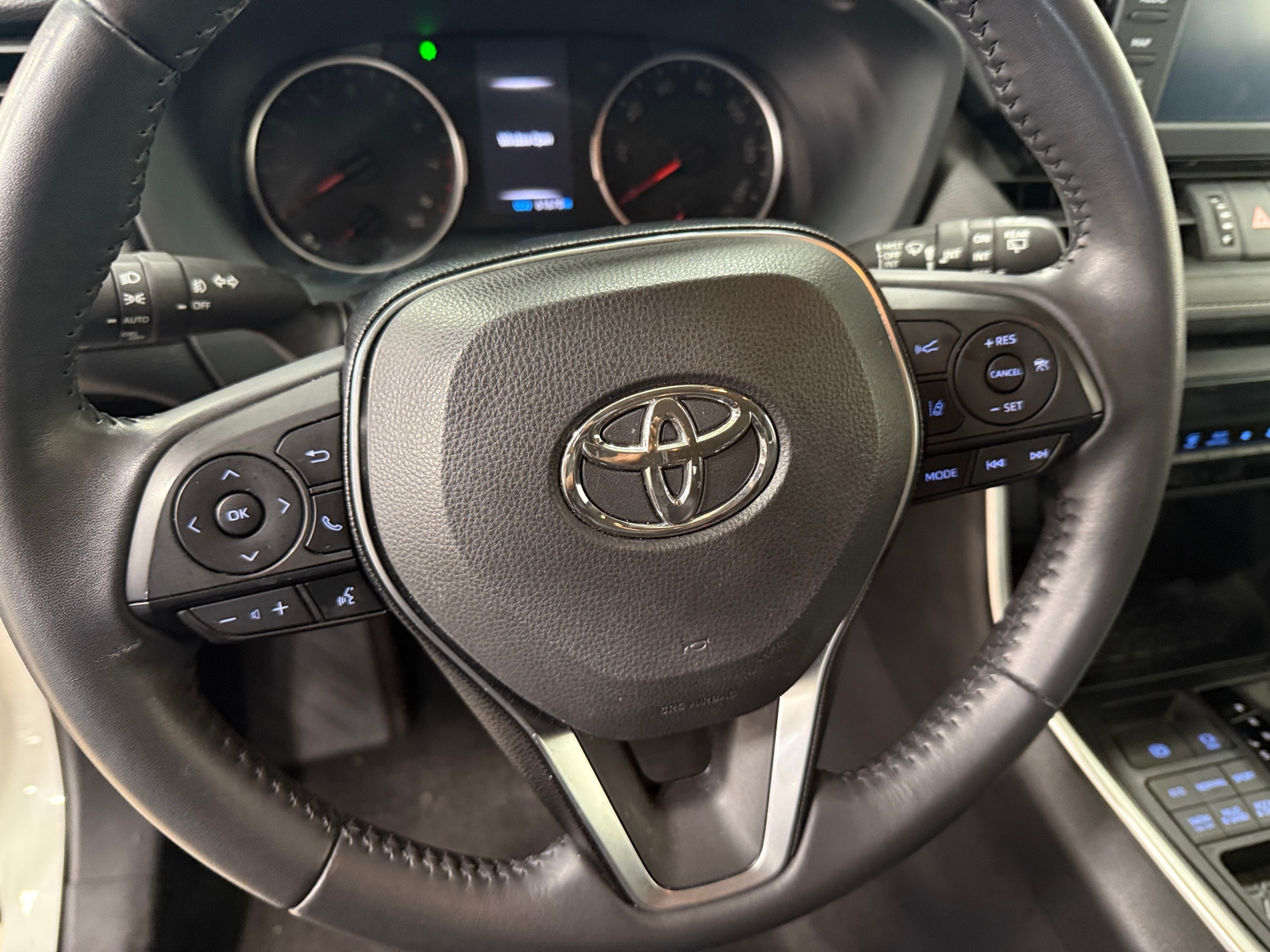 Thumbnail: 2019 Toyota RAV4 - 4