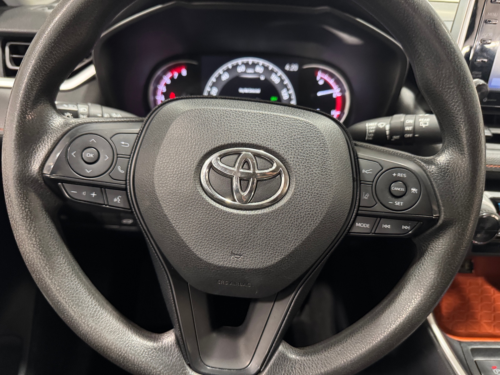 Thumbnail: 2019 Toyota RAV4 - 4