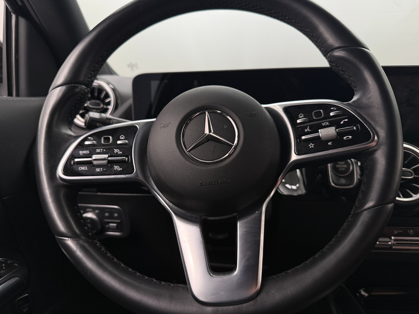 Thumbnail: 2022 Mercedes-Benz GLA - 4