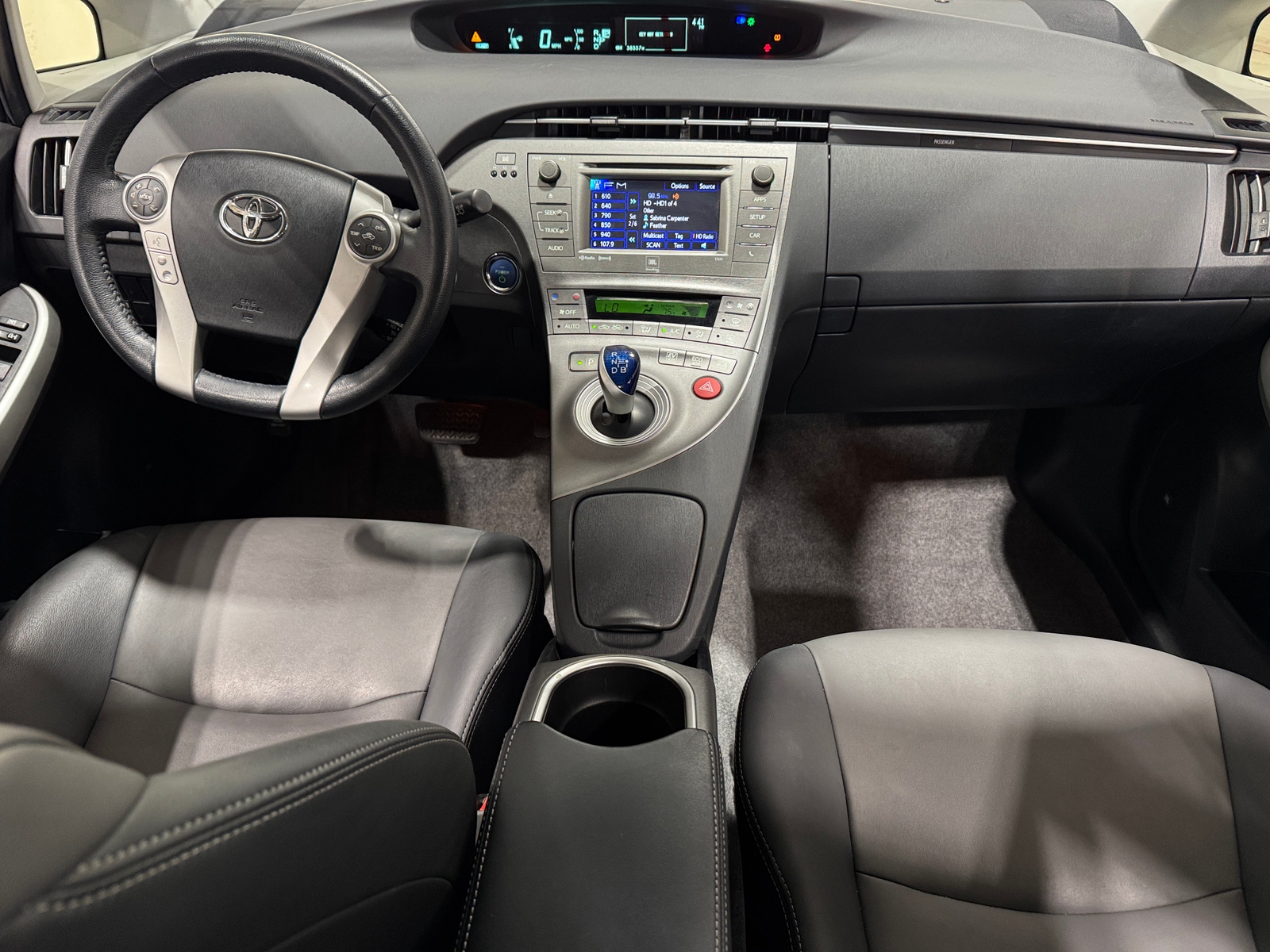 Thumbnail: 2015 Toyota Prius - 3