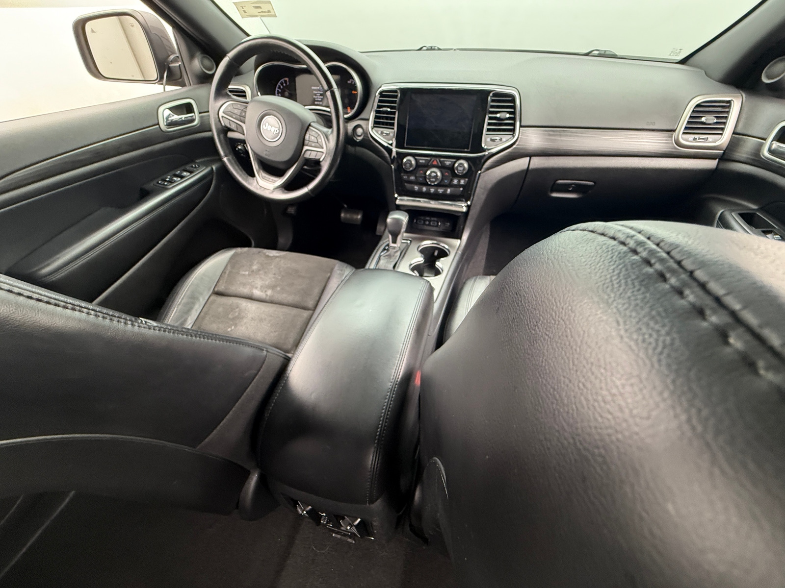Thumbnail: 2020 Jeep Grand Cherokee - 3