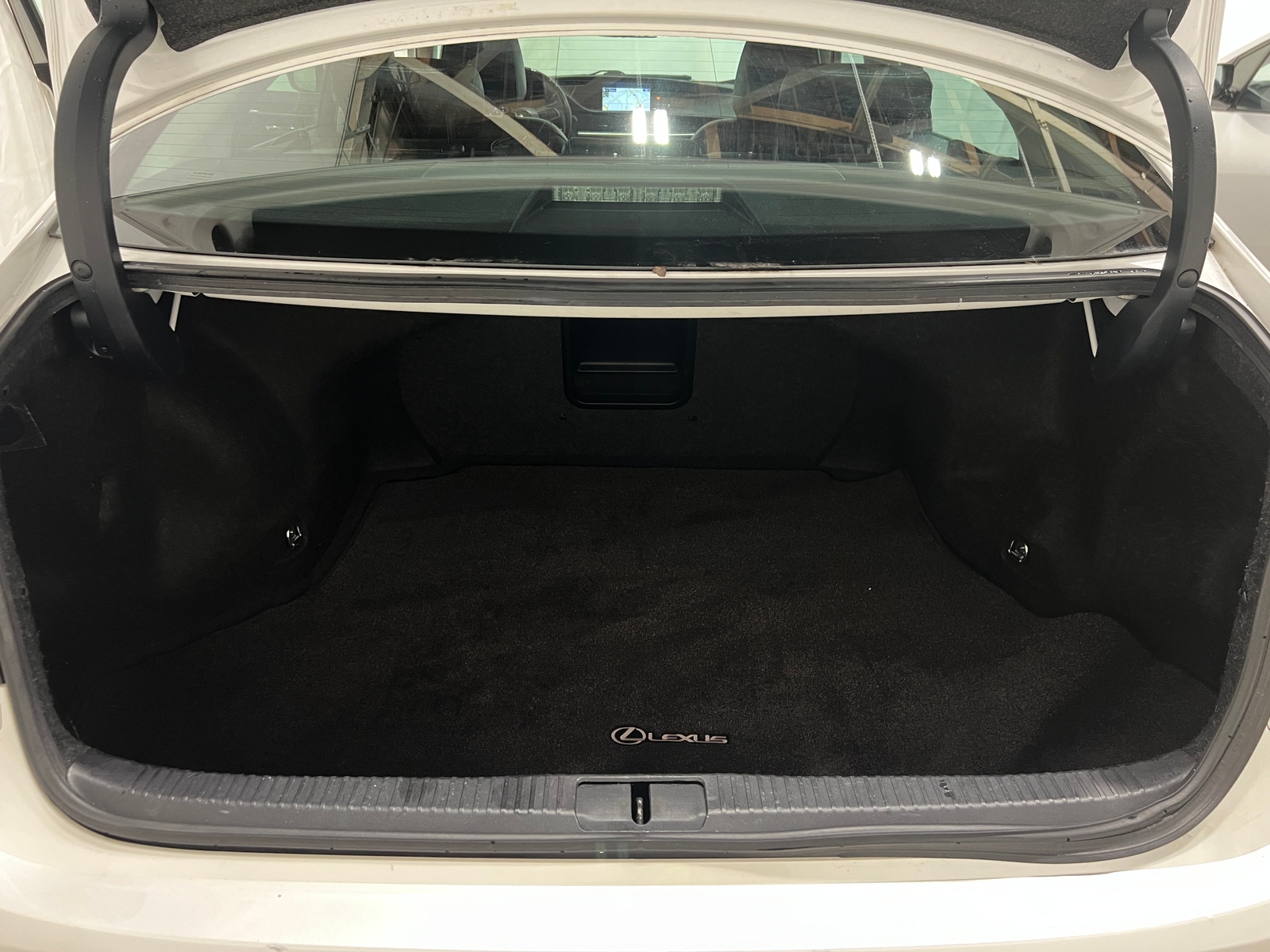 Thumbnail: 2016 Lexus ES - 6