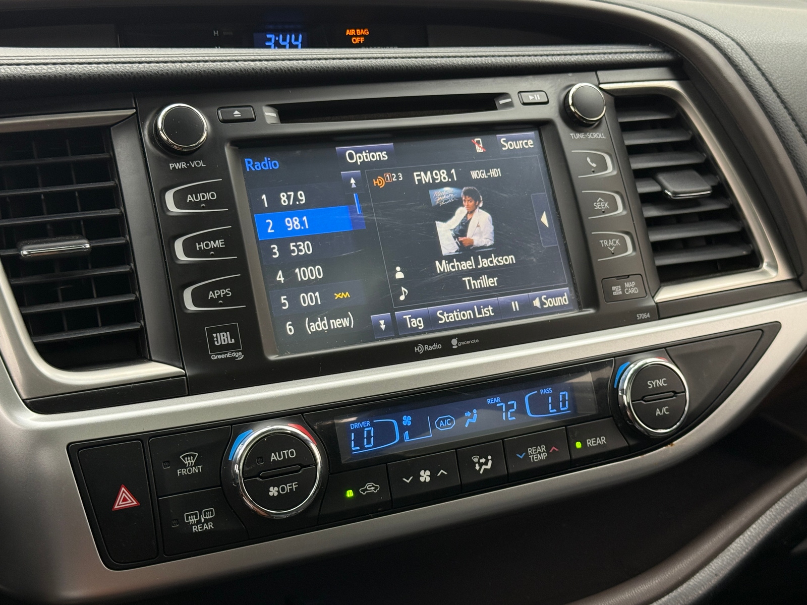 Thumbnail: 2014 Toyota Highlander - 3