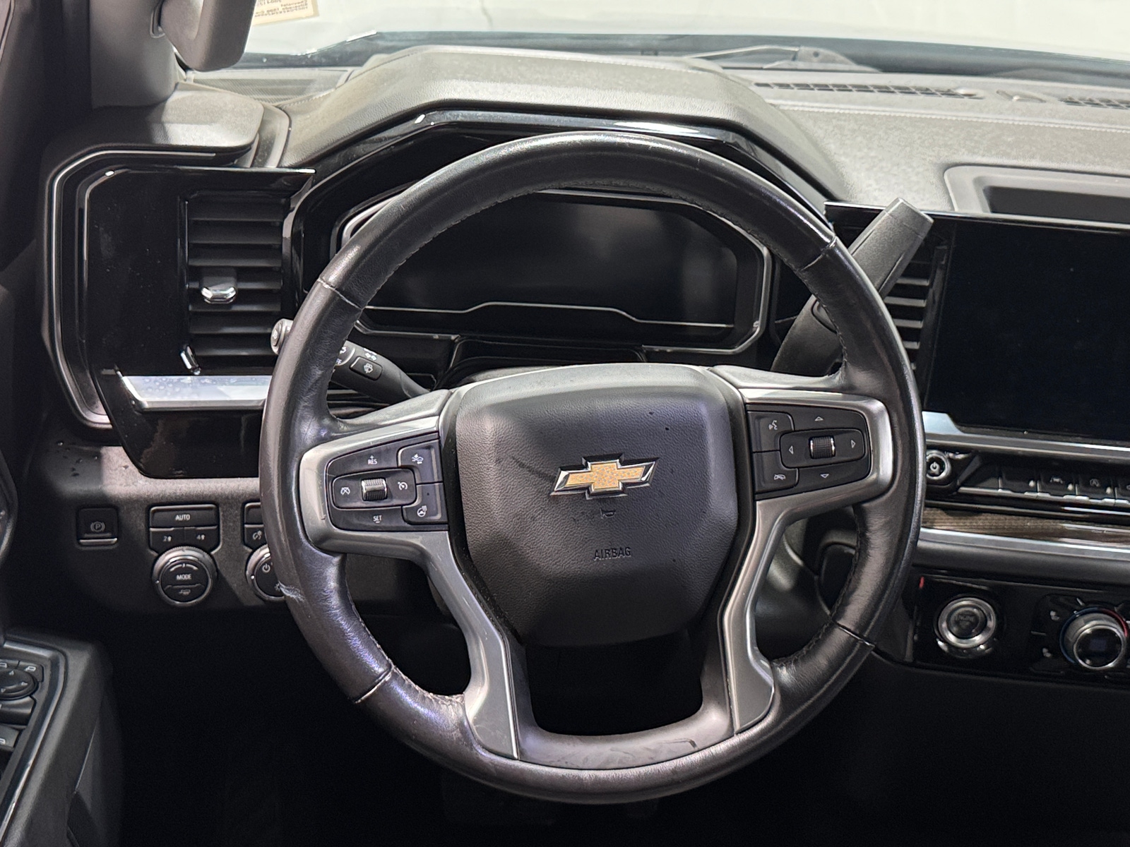 Thumbnail: 2022 Chevrolet Silverado 1500 - 5