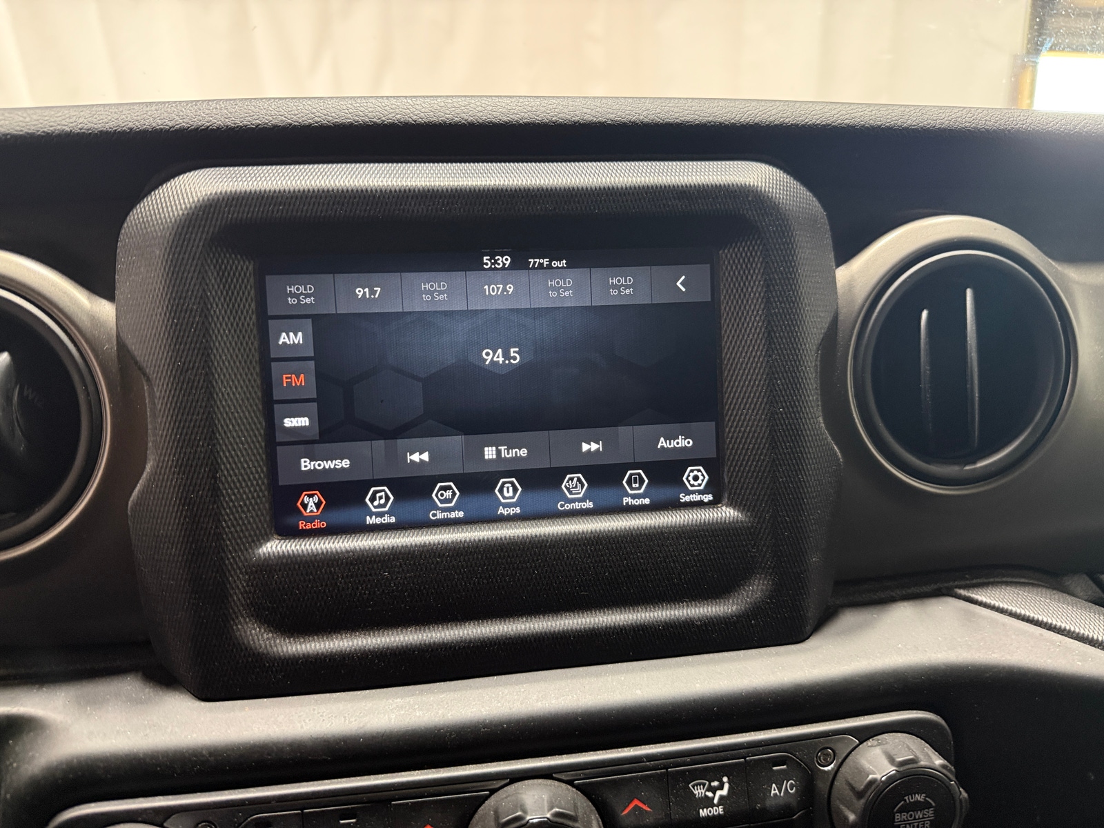 Thumbnail: 2018 Jeep Wrangler - 4