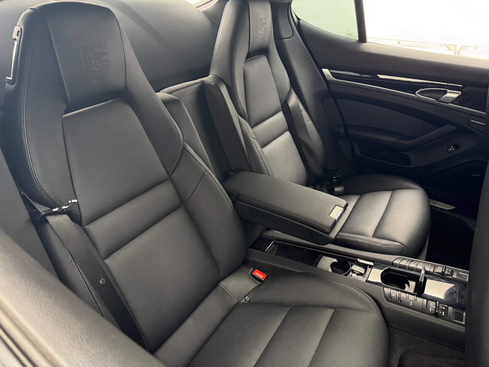 Thumbnail: 2016 Porsche Panamera - 5