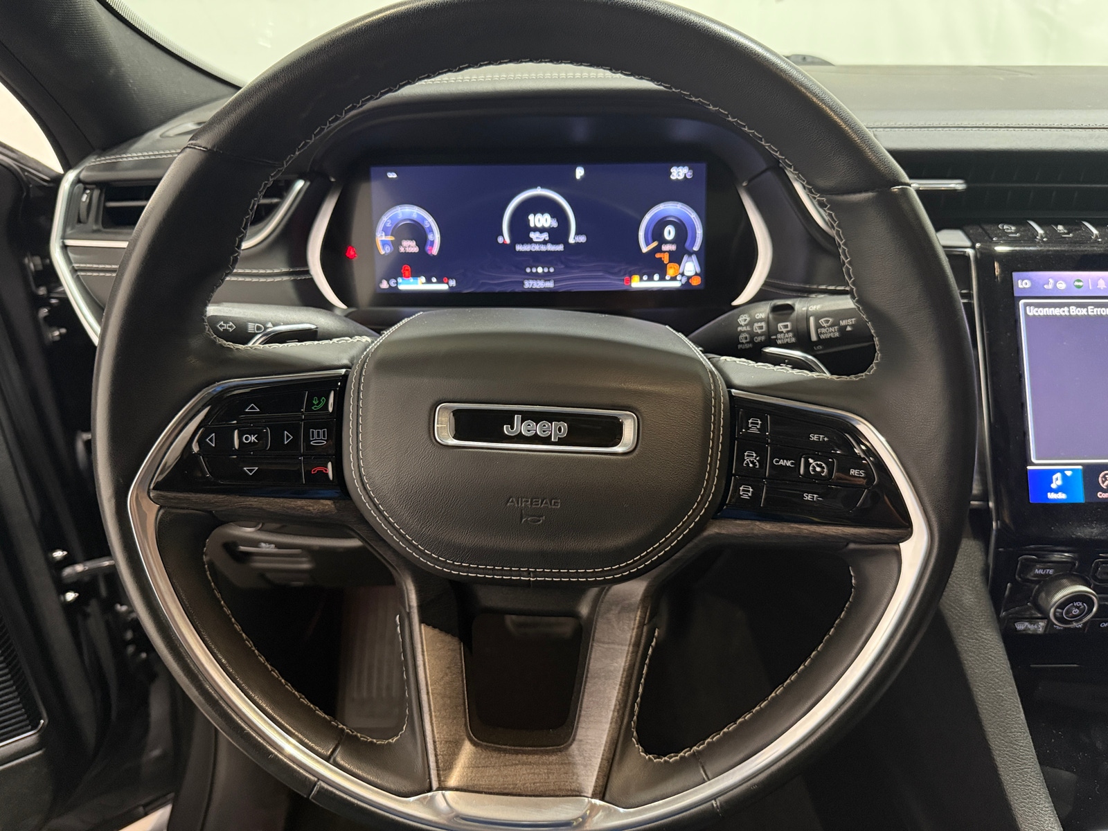 Thumbnail: 2022 Jeep Grand Cherokee L - 4