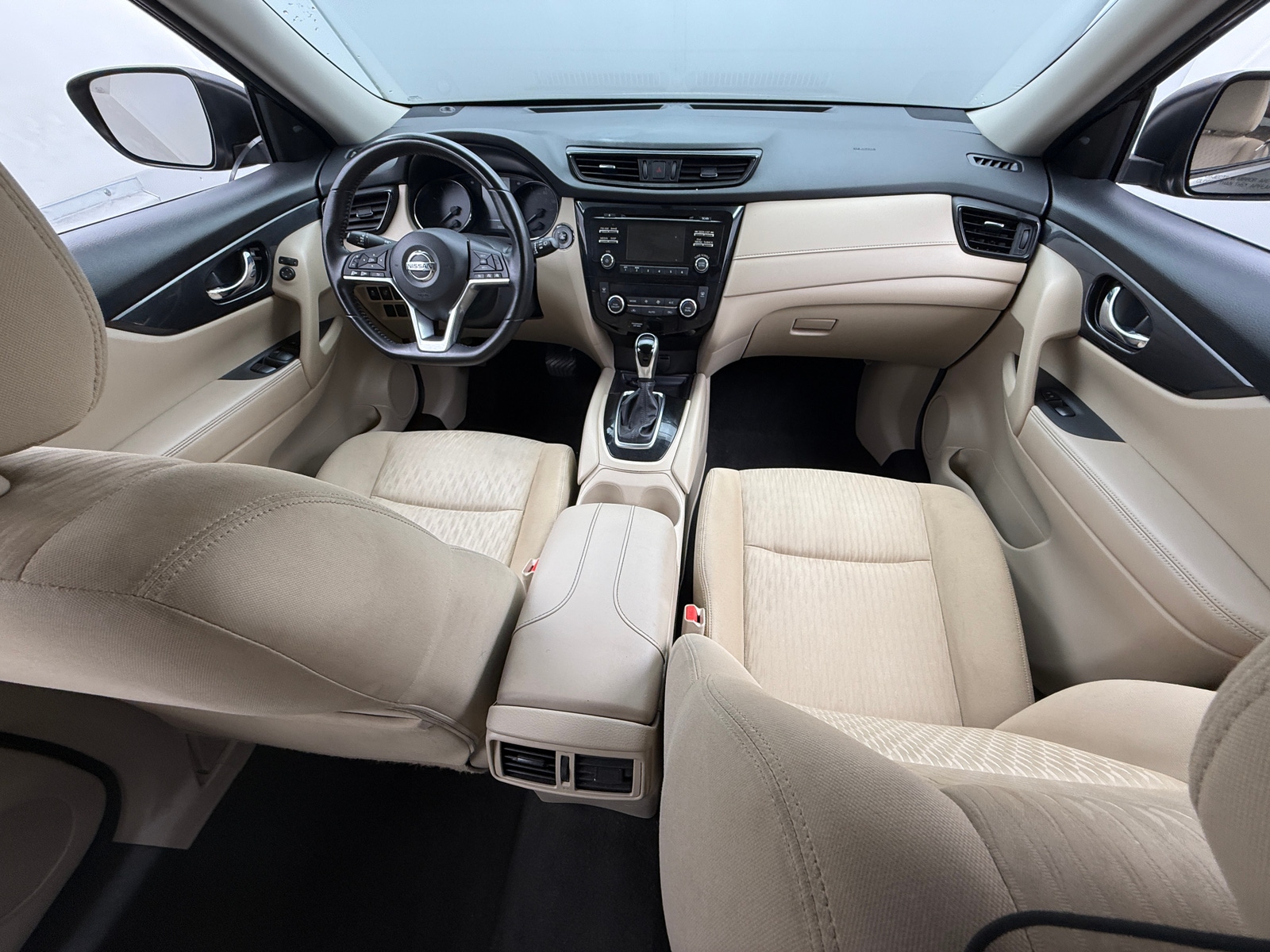 Thumbnail: 2017 Nissan Rogue - 3