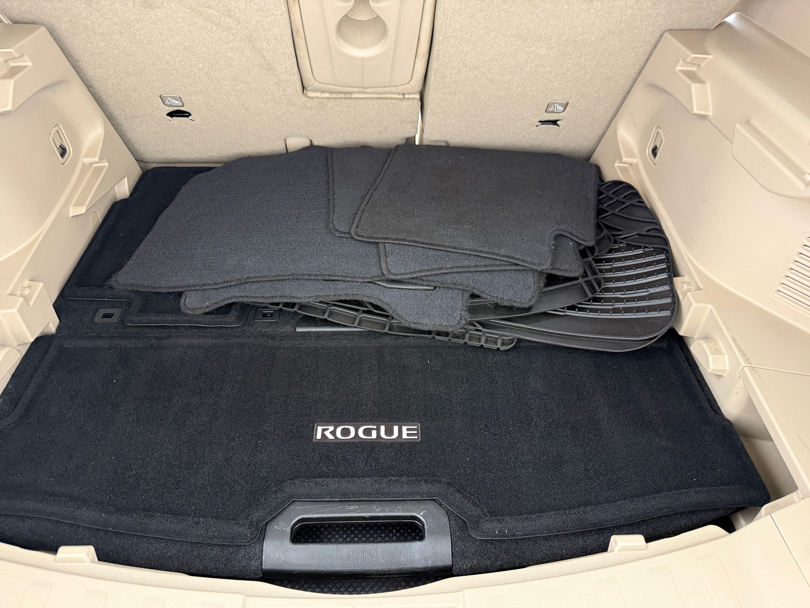 Thumbnail: 2017 Nissan Rogue - 7