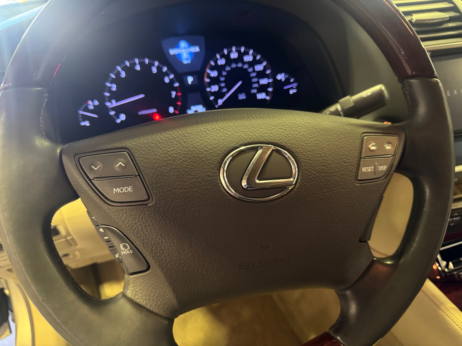 Thumbnail: 2011 Lexus LS - 4