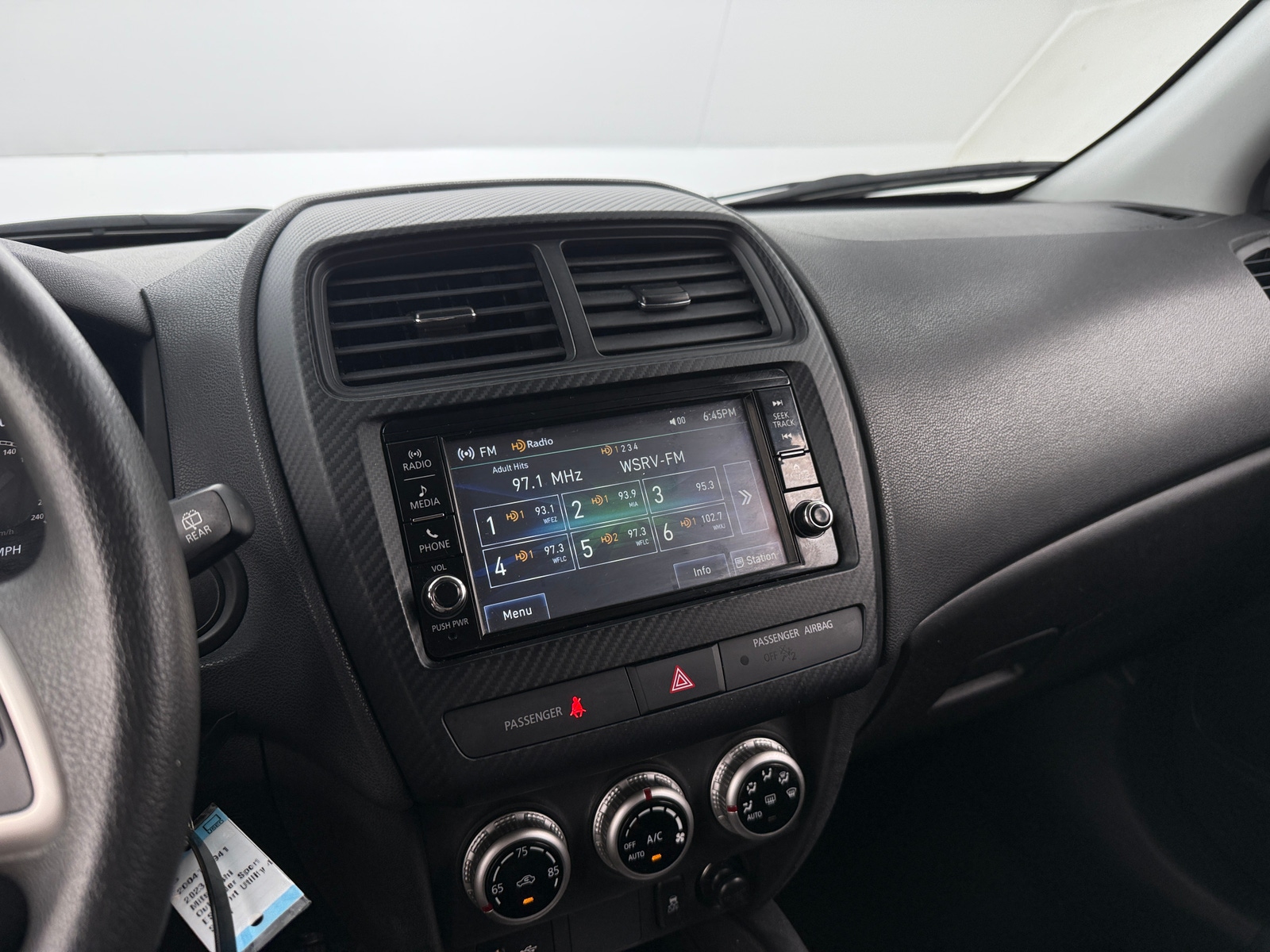 Thumbnail: 2023 Mitsubishi Outlander Sport - 4