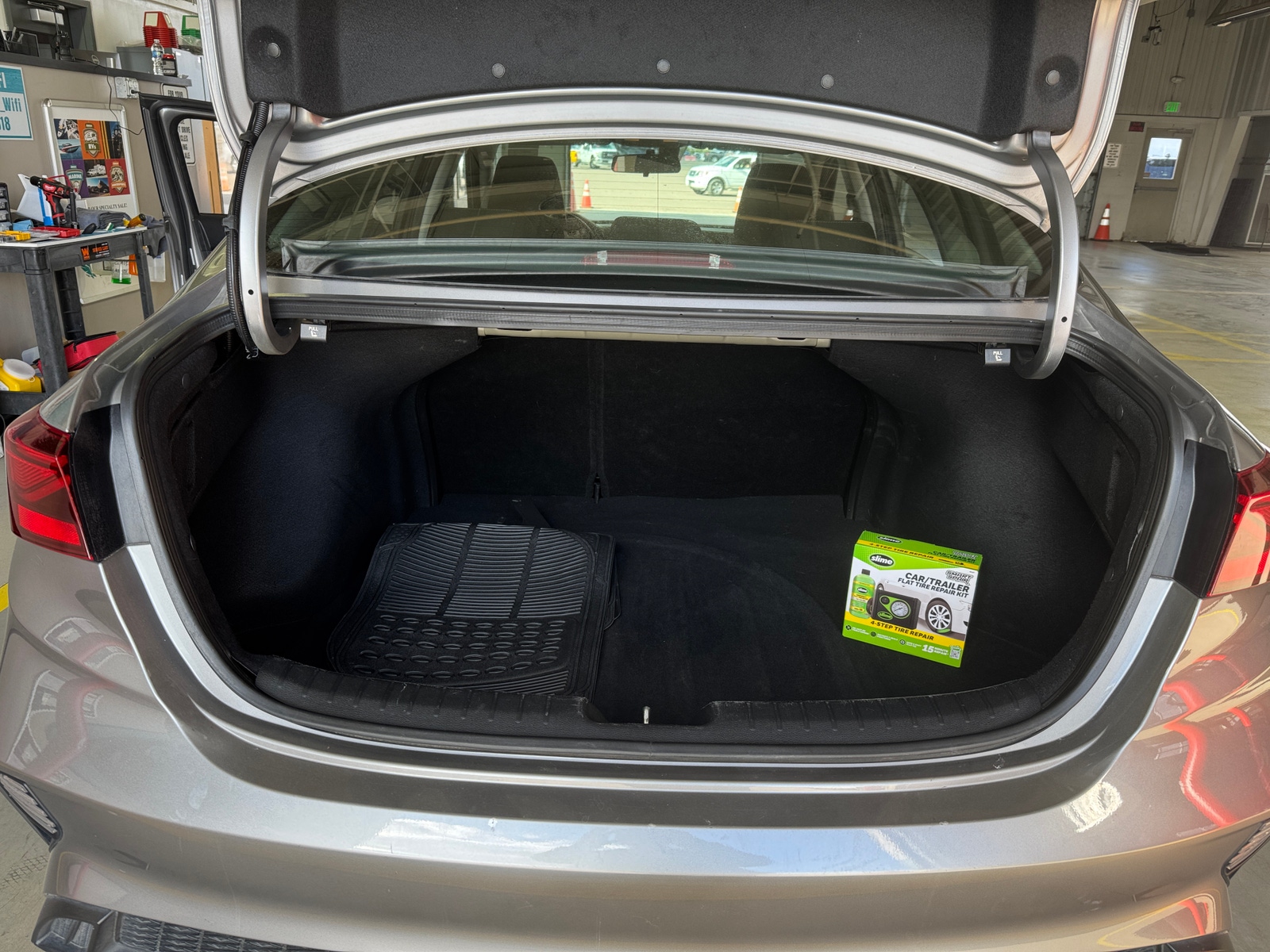 Thumbnail: 2024 Kia Forte - 7