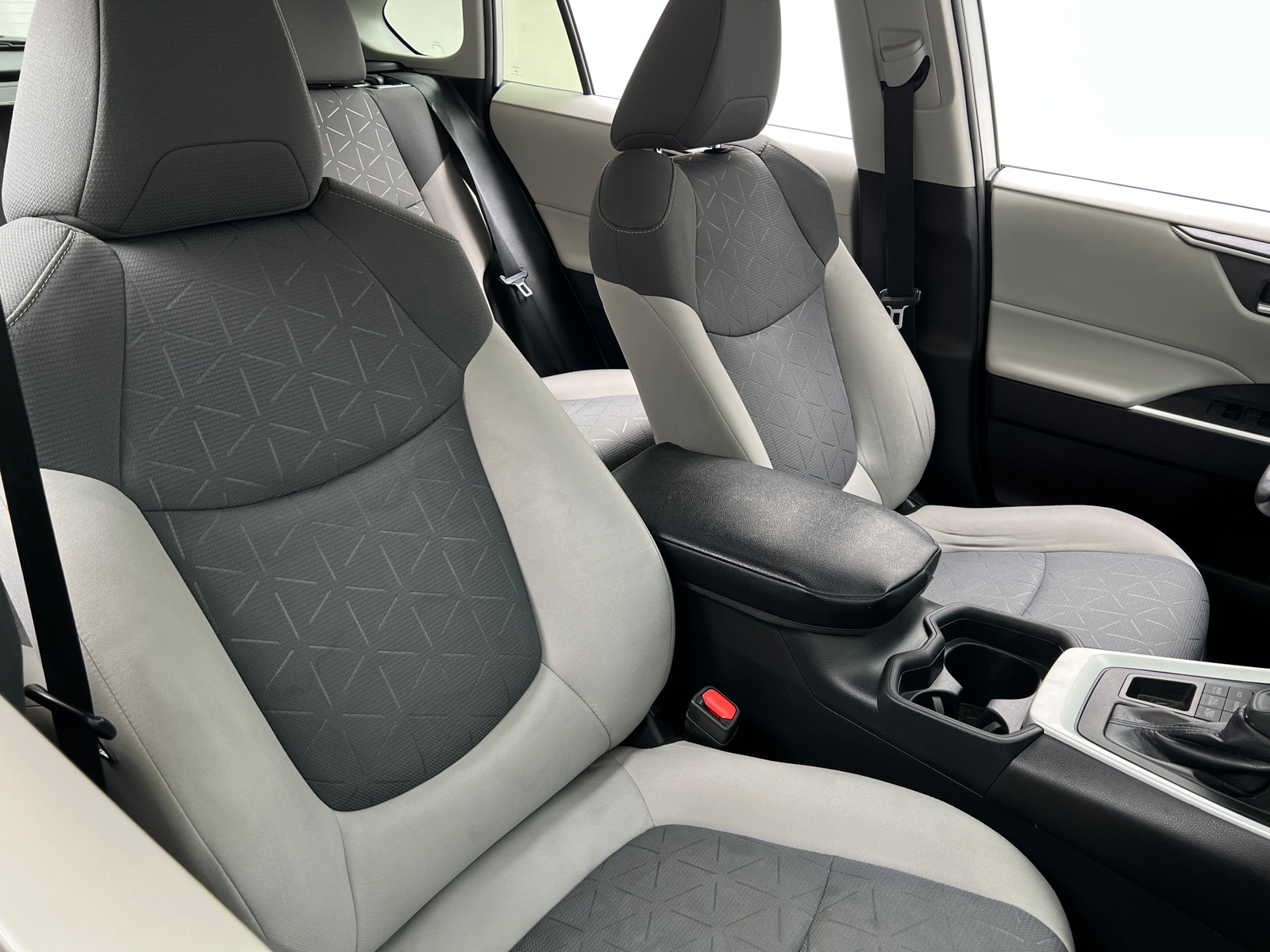 Thumbnail: 2020 Toyota RAV4 - 2