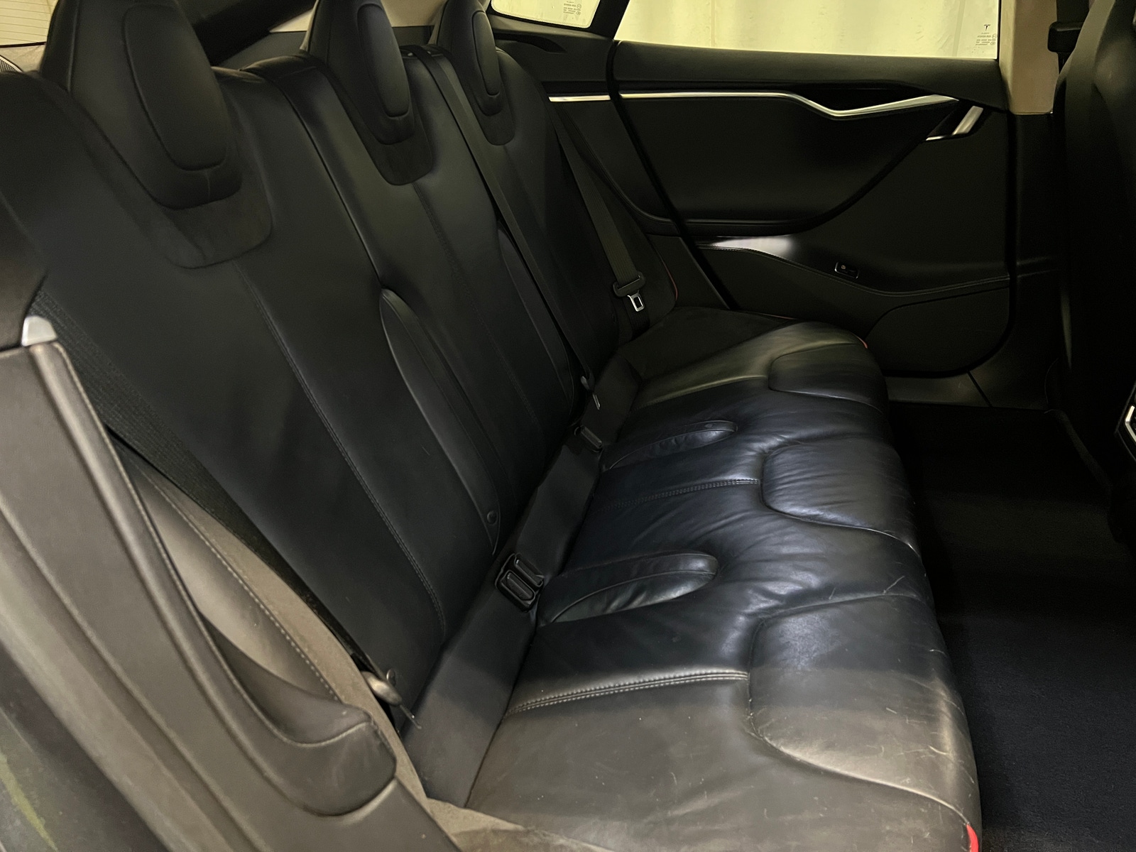 Thumbnail: 2014 Tesla Model S - 5
