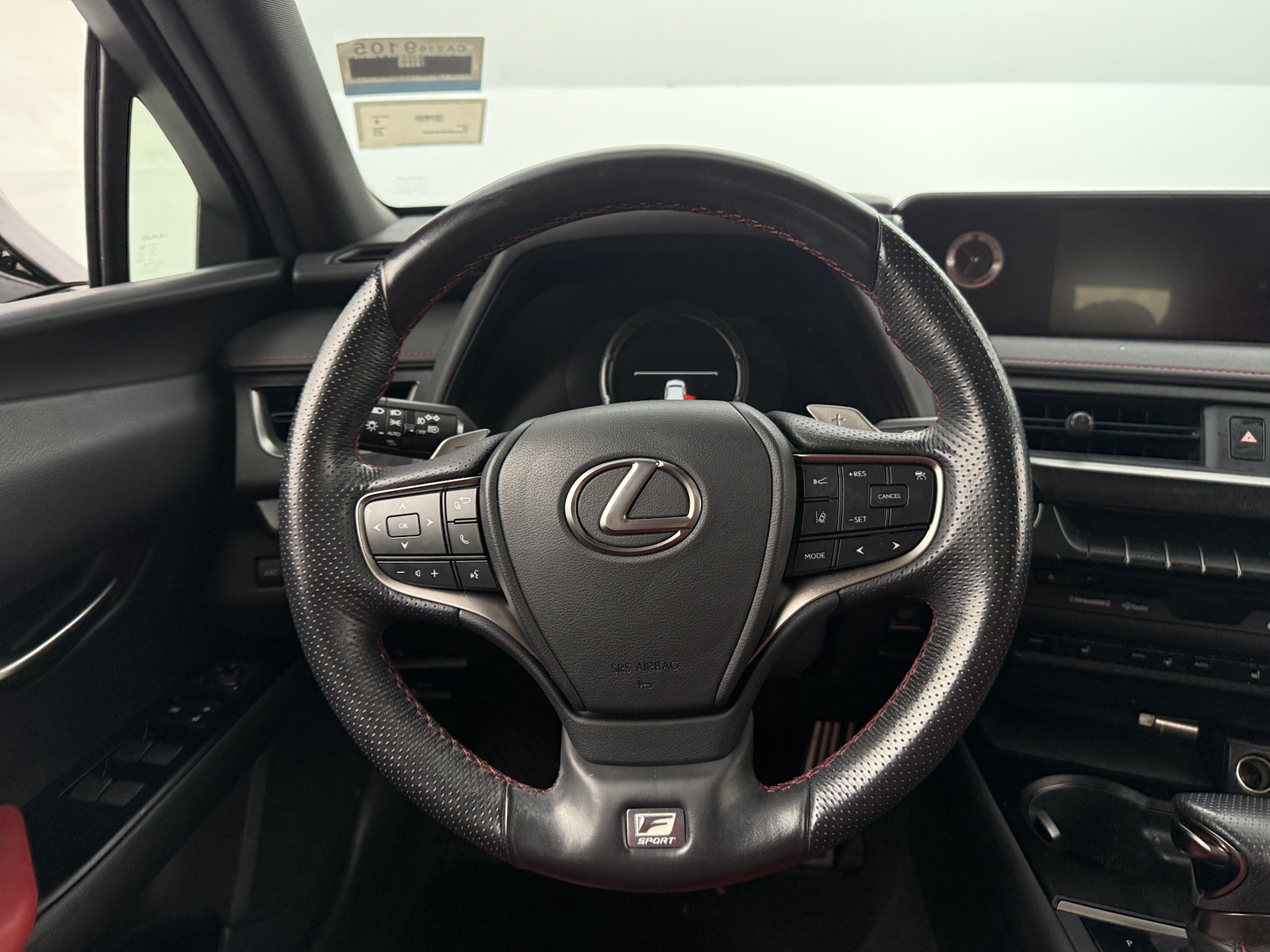 Thumbnail: 2019 Lexus UX - 4
