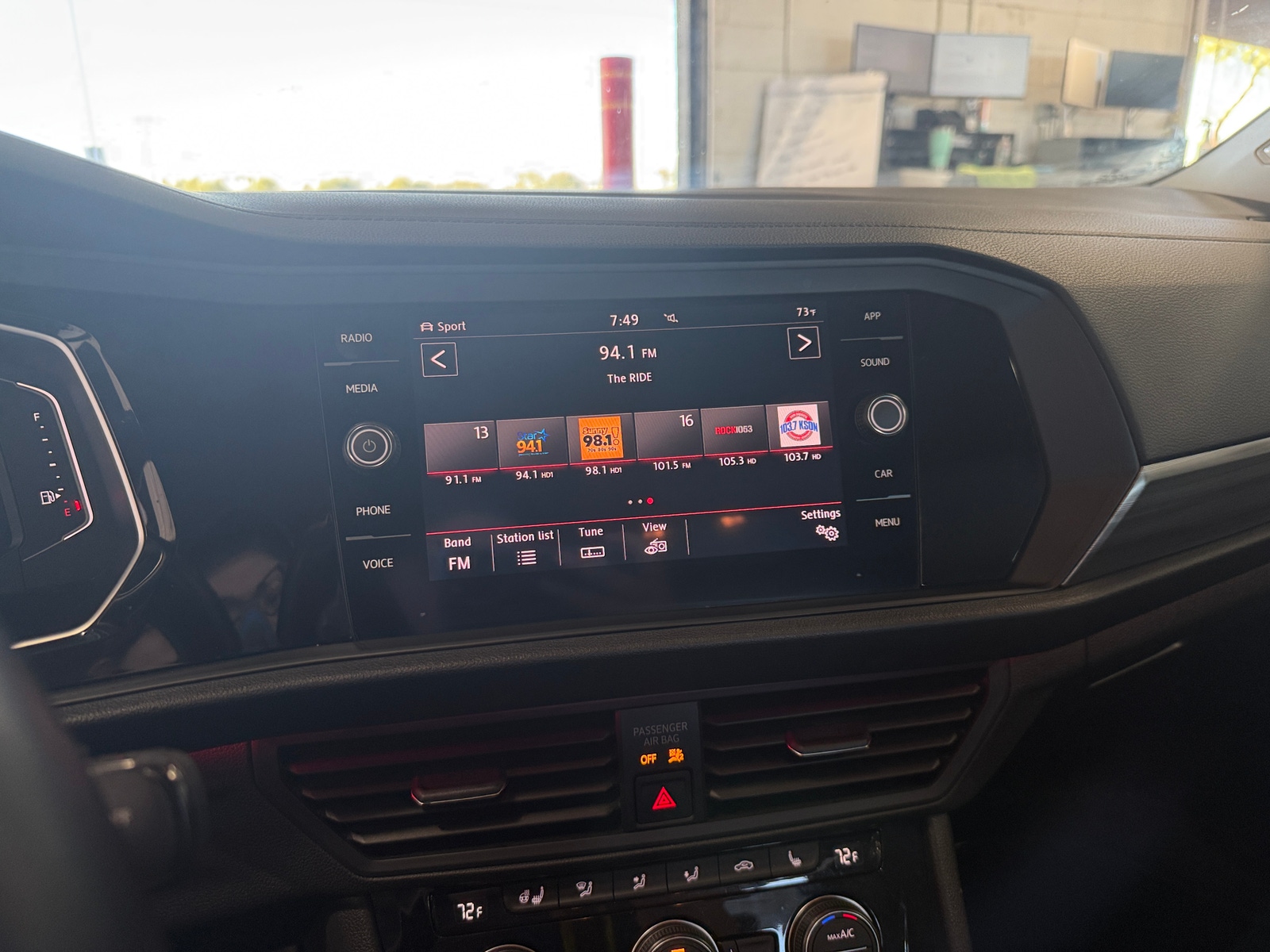 Thumbnail: 2019 Volkswagen Jetta - 3