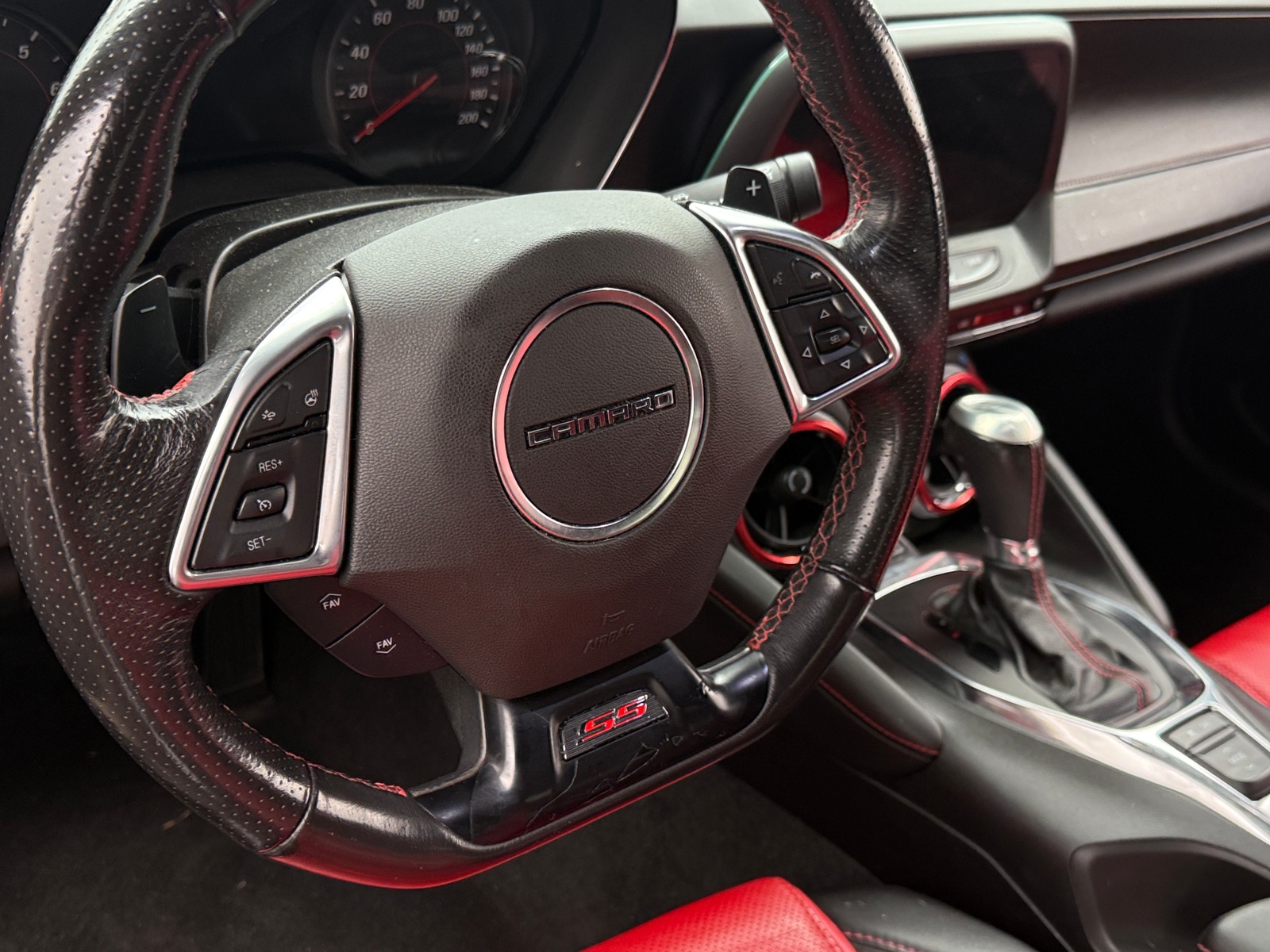 Thumbnail: 2019 Chevrolet Camaro - 3