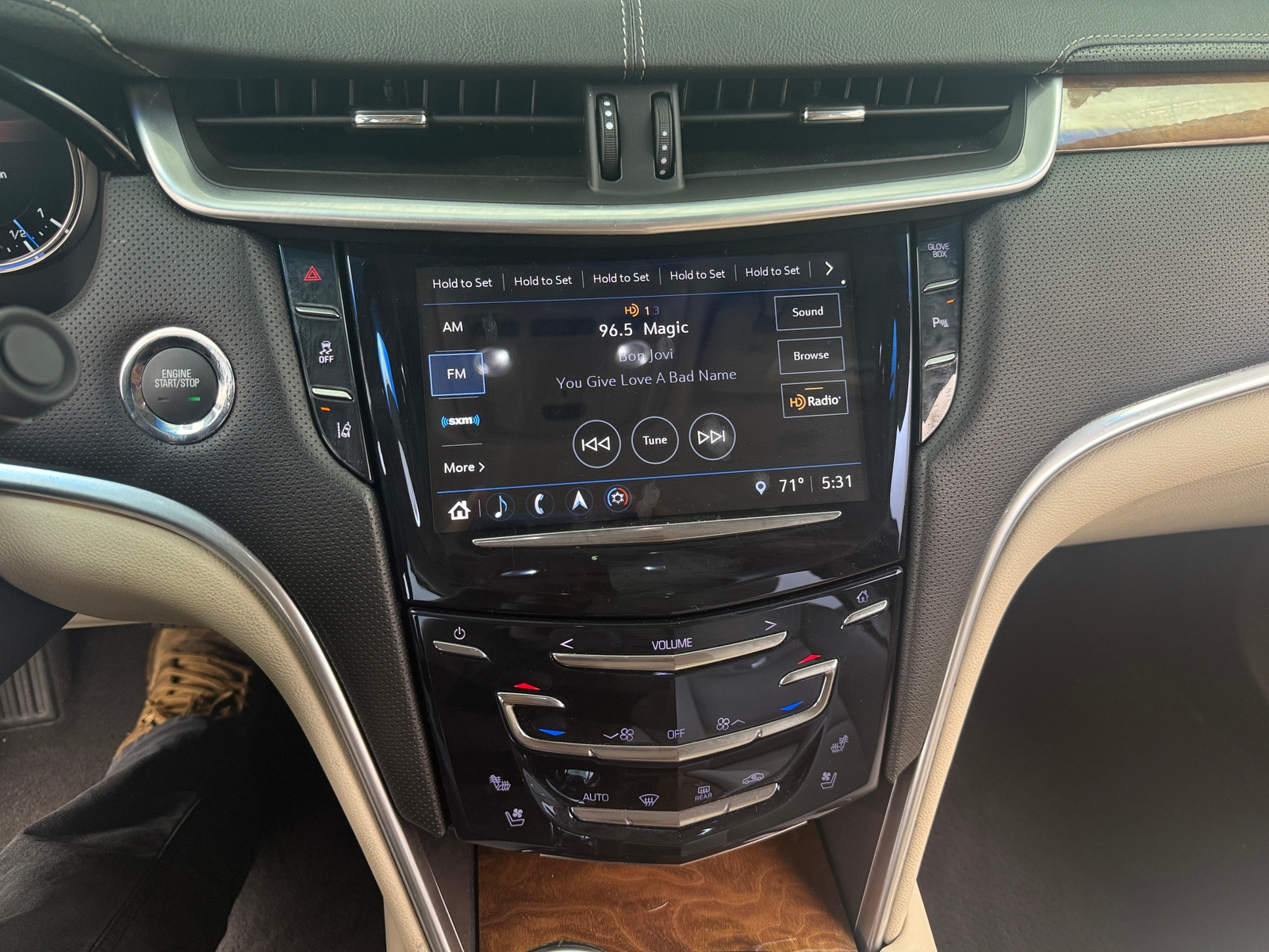 Thumbnail: 2018 Cadillac XTS - 3