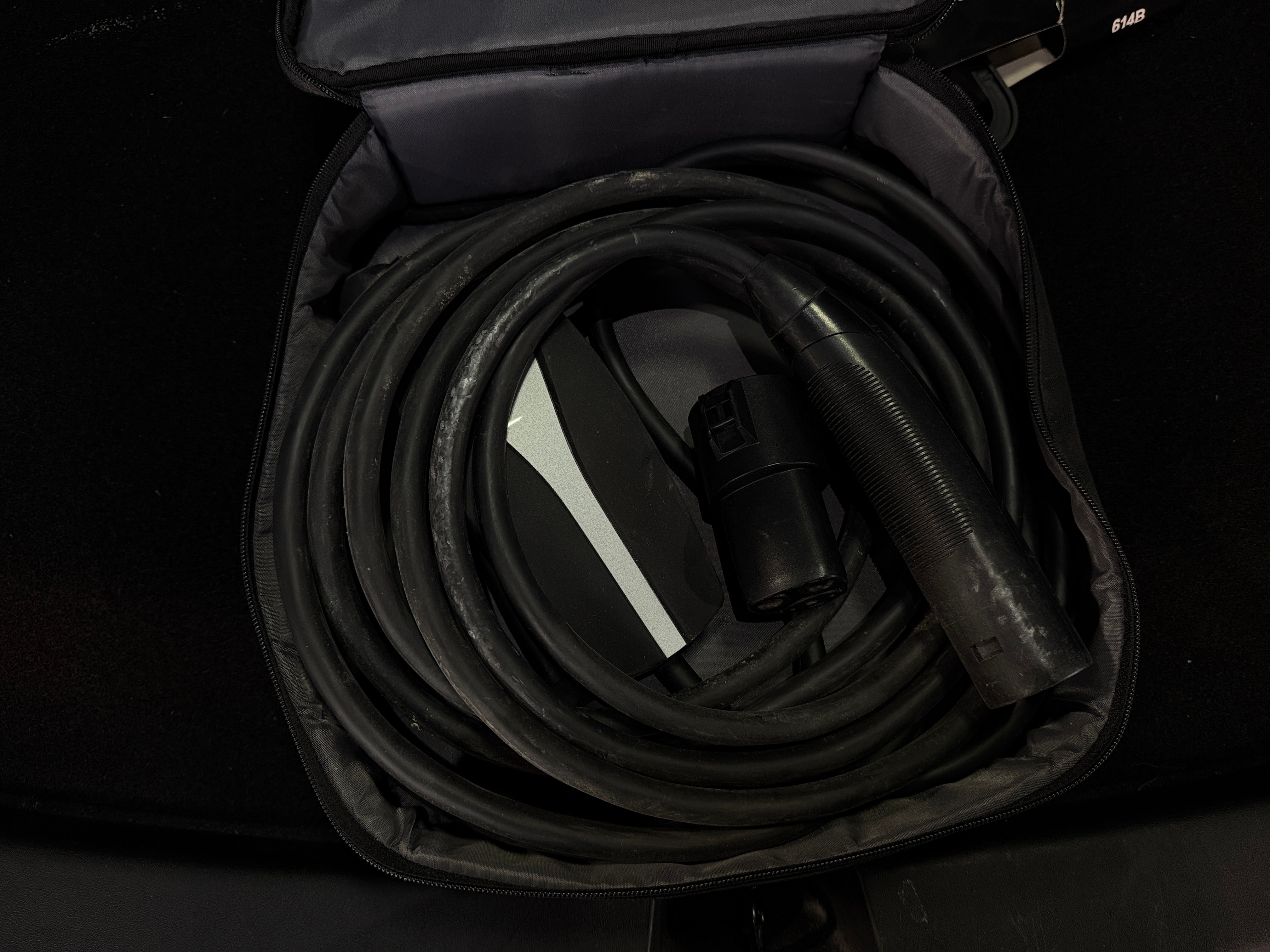 Used 2021 Tesla Model Y Long Range with VIN 5YJYGAEE0MF186381 for sale in Oak Creek, WI