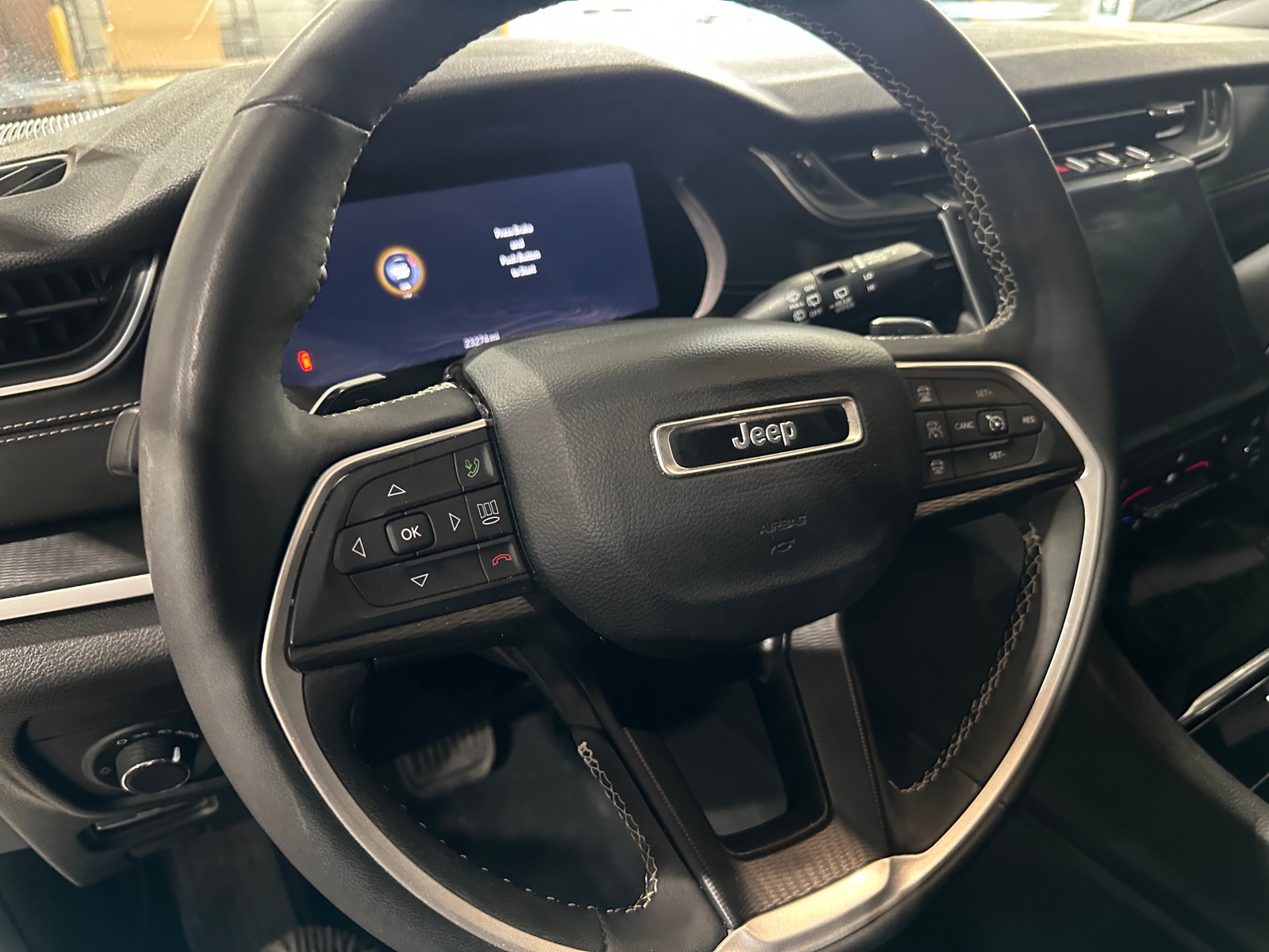 Thumbnail: 2024 Jeep Grand Cherokee - 4