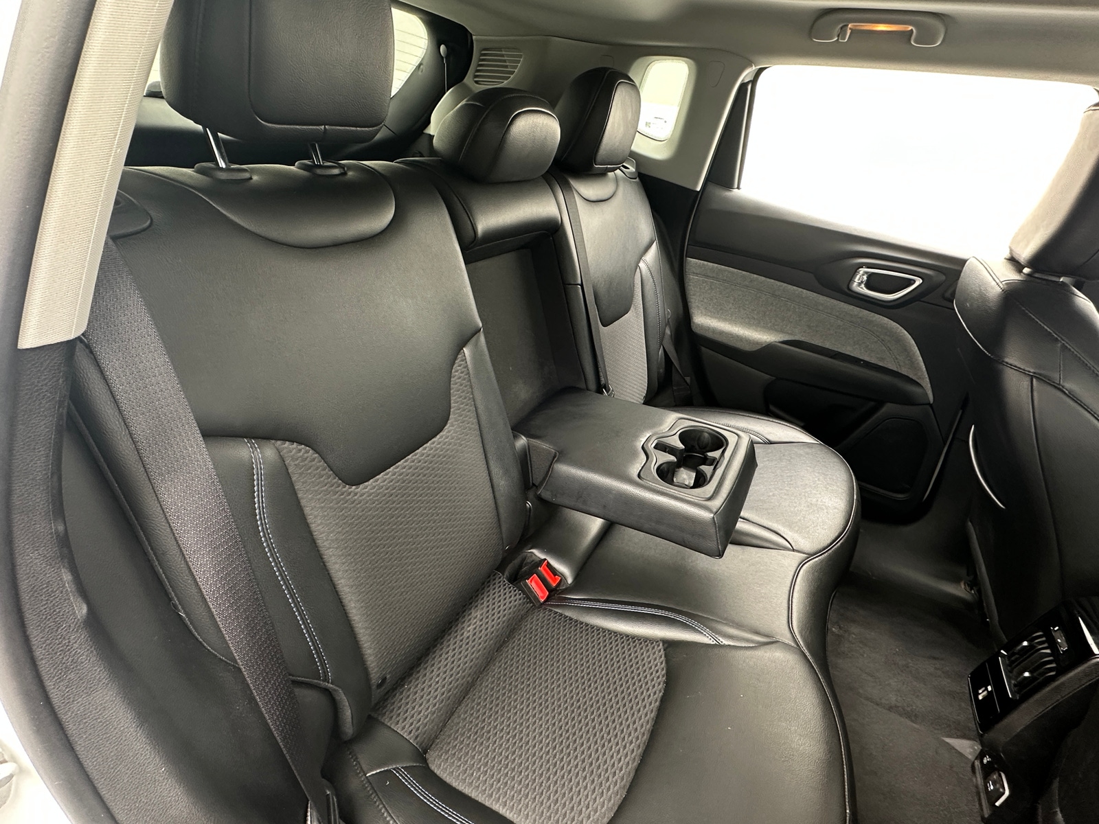Thumbnail: 2022 Jeep Compass - 6