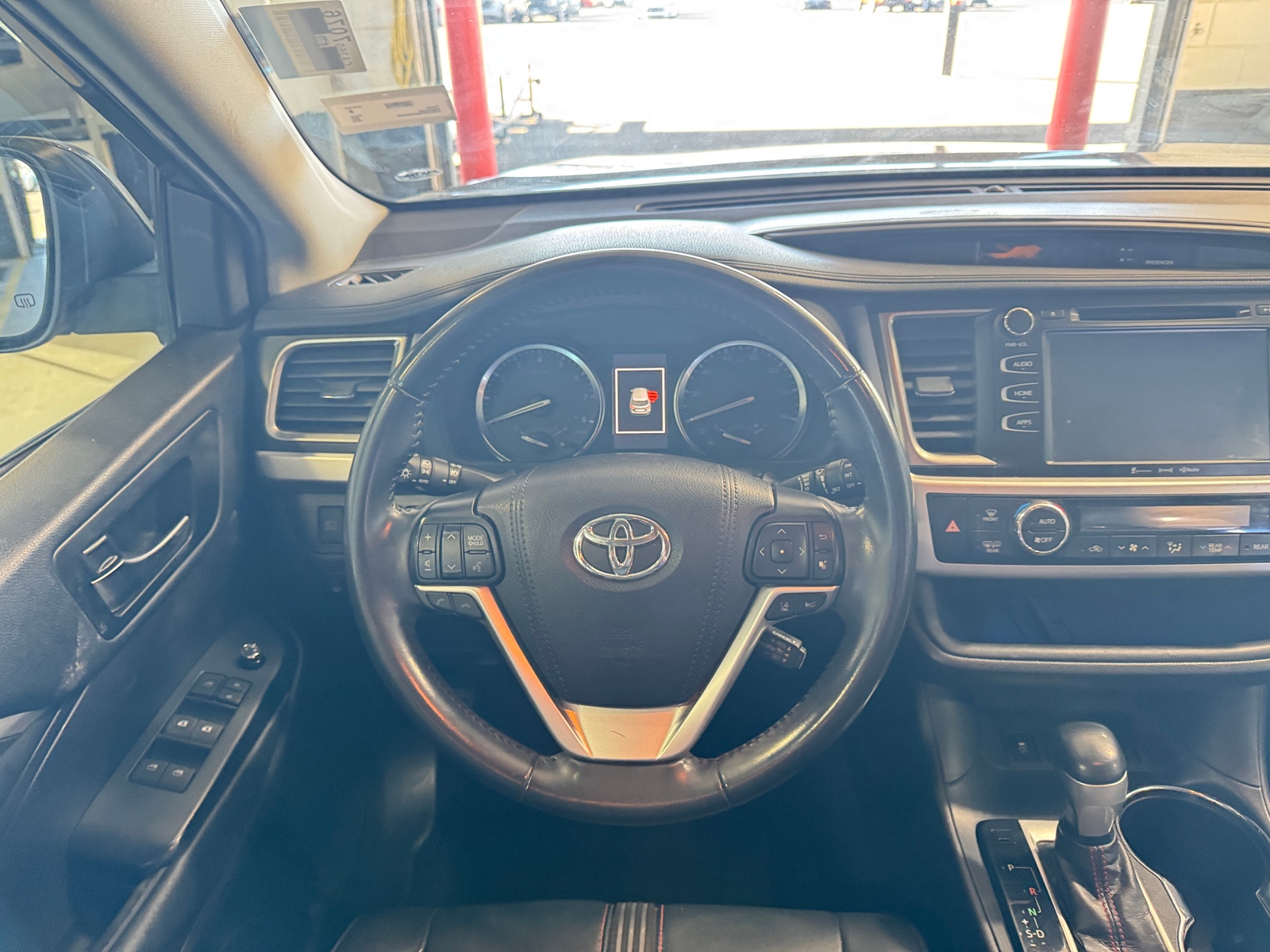 Thumbnail: 2019 Toyota Highlander - 4