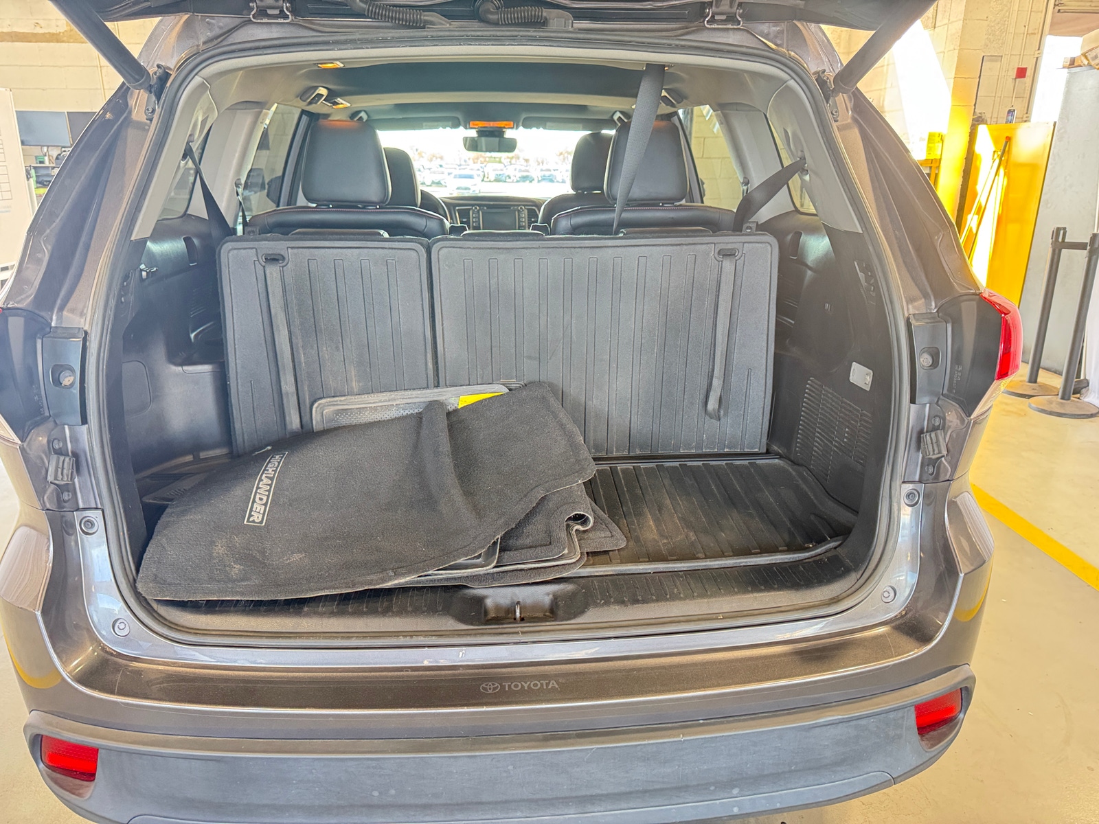 Thumbnail: 2019 Toyota Highlander - 6