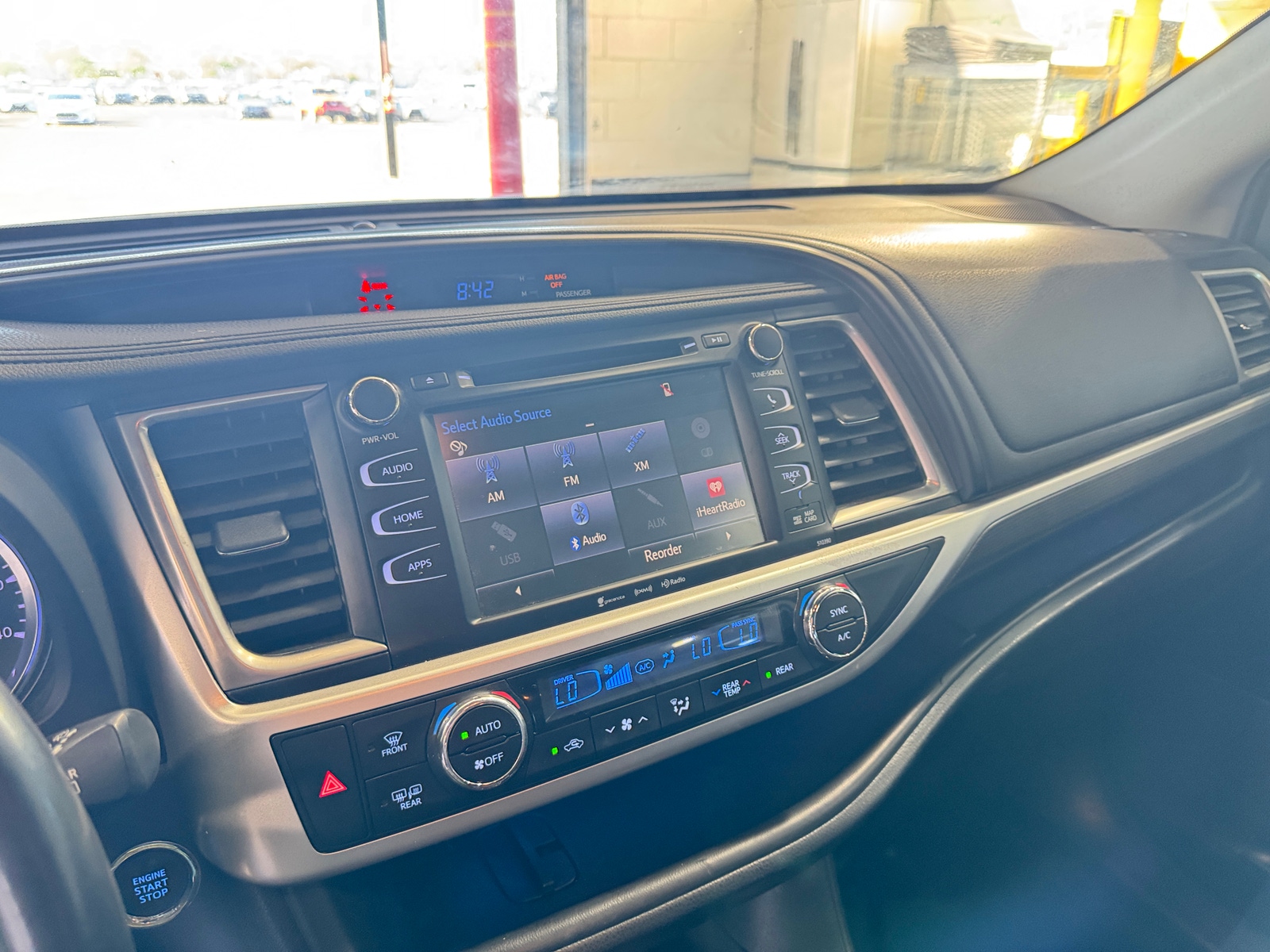 Thumbnail: 2019 Toyota Highlander - 3