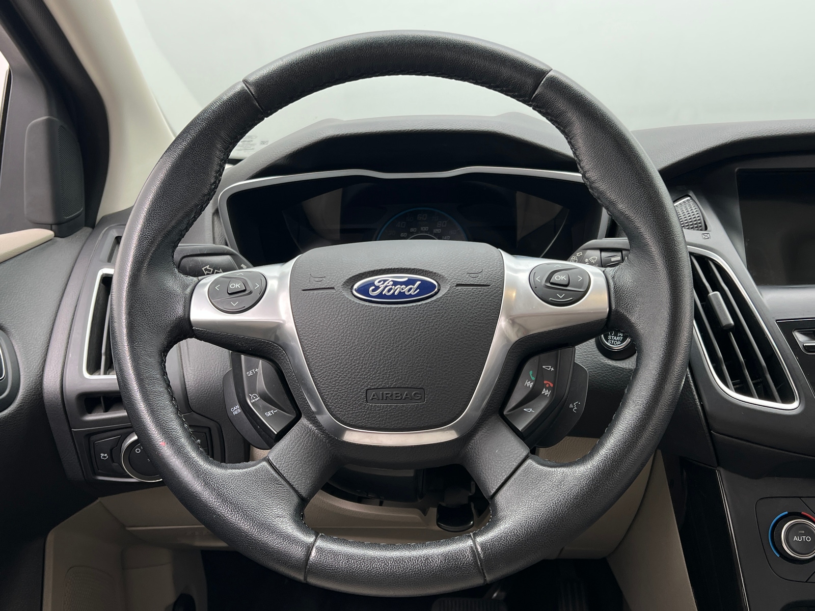 Thumbnail: 2017 Ford Focus - 4